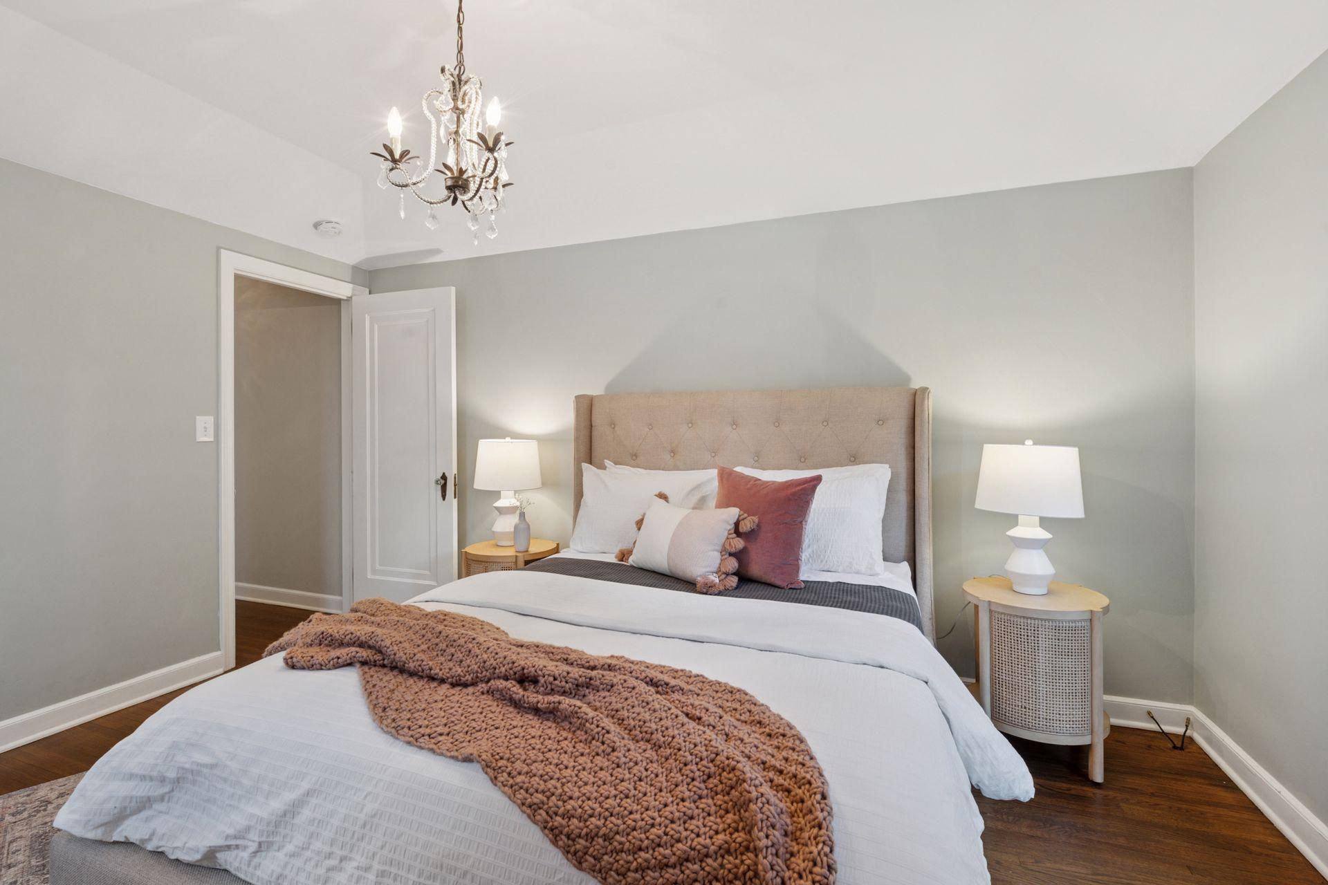 Minneapolis, Minnesota, 55410, United States, 4 Bedrooms Bedrooms, ,1 BathroomBathrooms,Residential,For Sale,1939161
