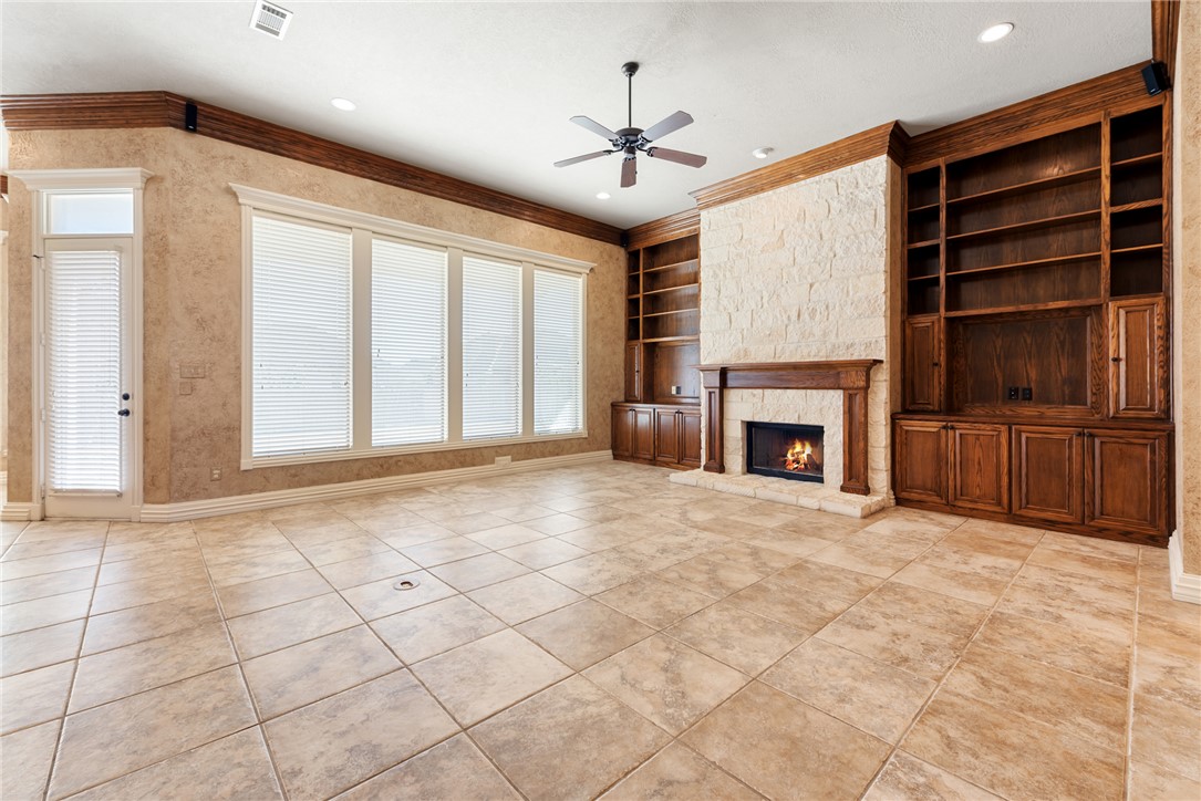 College Station, Texas, 77845, United States, 4 Bedrooms Bedrooms, ,4 BathroomsBathrooms,Residential,For Sale,2013780