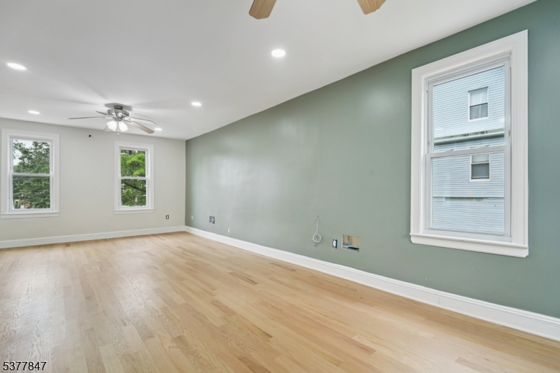 City Of Orange Twp., New Jersey, 07050, United States, 4 Bedrooms Bedrooms, ,5 BathroomsBathrooms,Residential,For Sale,1916773