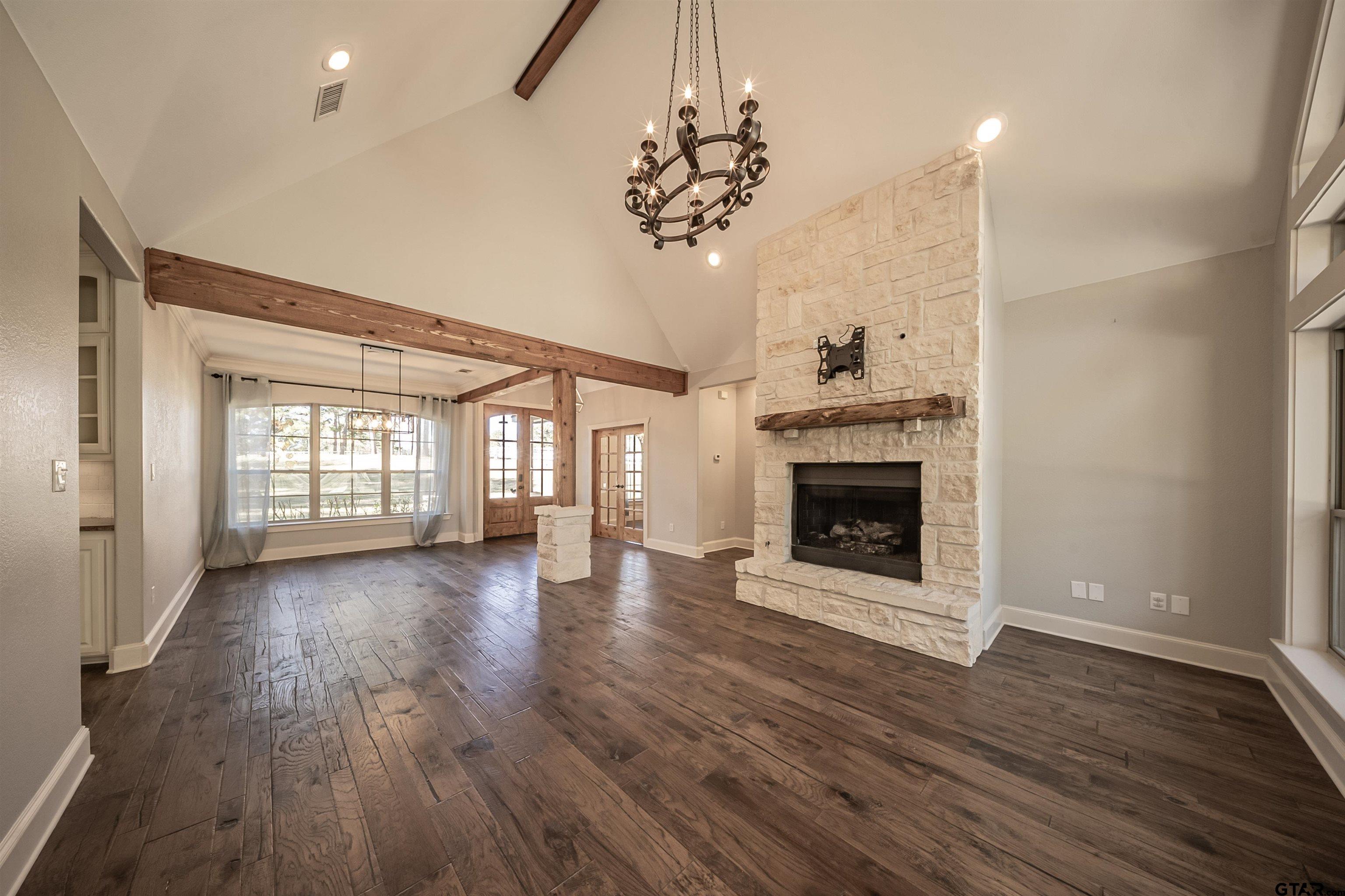 Lindale, Texas, 75771, United States, 4 Bedrooms Bedrooms, ,4 BathroomsBathrooms,Residential,For Sale,1992083