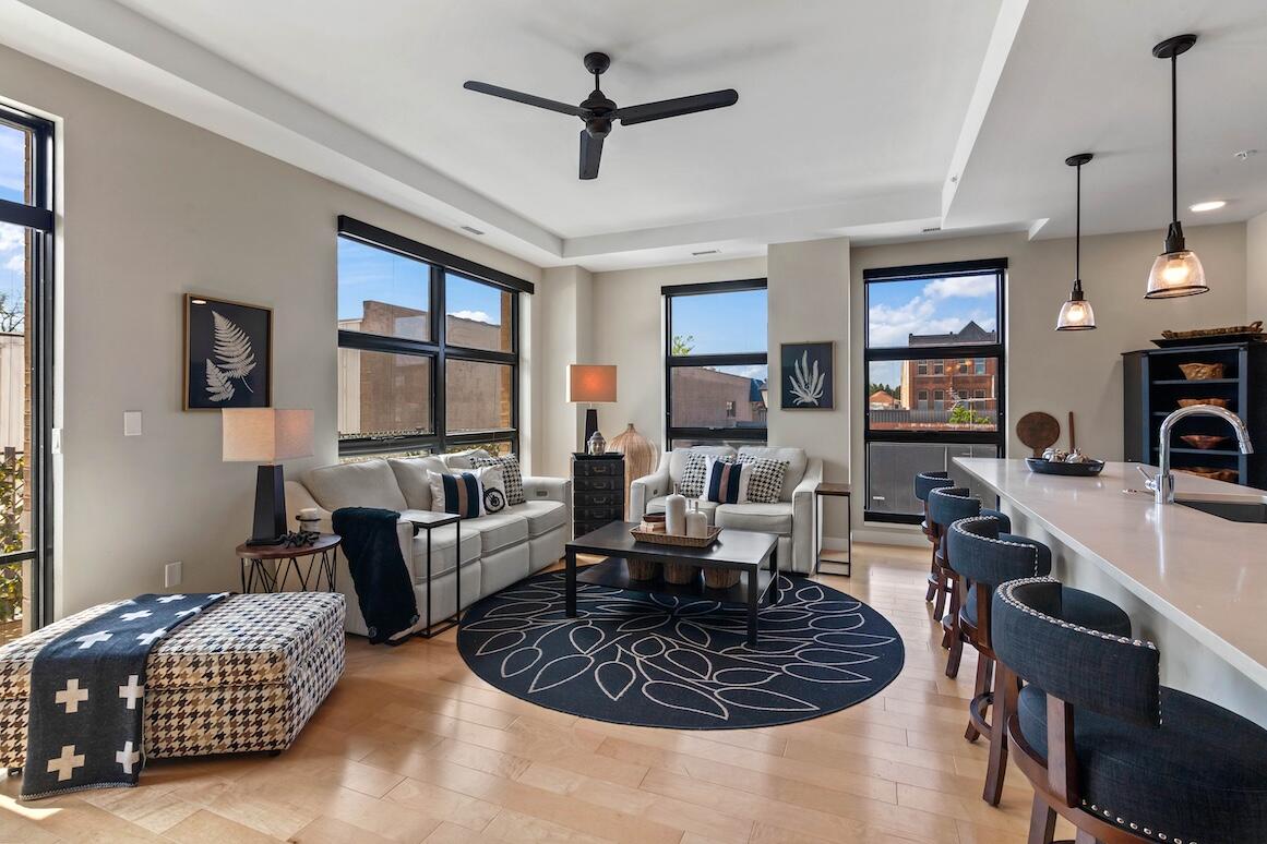 Oconomowoc, Wisconsin, 53066, United States, 1 Bedroom Bedrooms, ,2 BathroomsBathrooms,Residential,For Sale,1819550