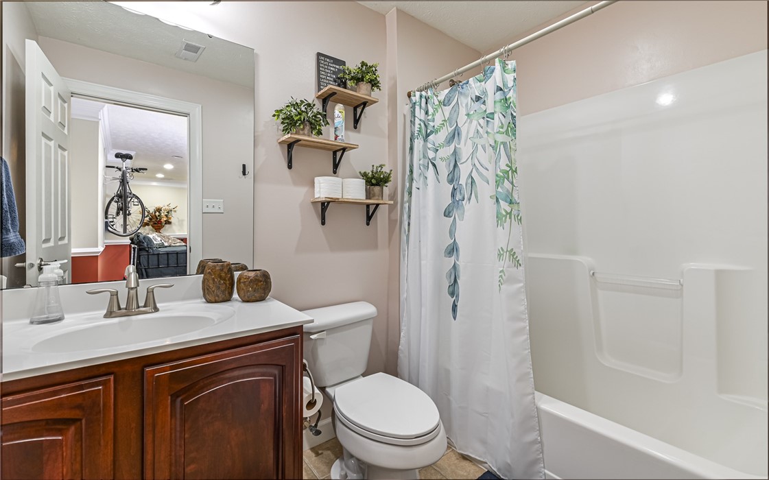 Adams Twp, Pennsylvania, 16046, United States, 4 Bedrooms Bedrooms, ,4 BathroomsBathrooms,Residential,For Sale,1827880
