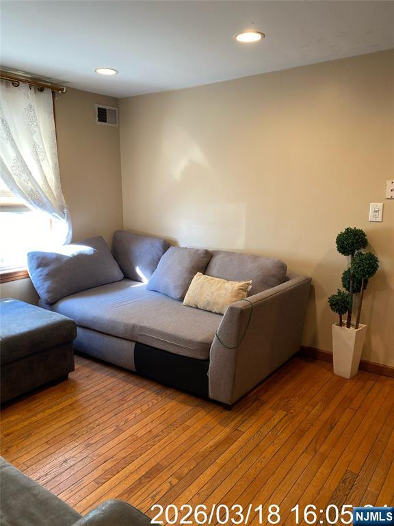 Newark, New Jersey, 07105, United States, 9 Bedrooms Bedrooms, ,5 BathroomsBathrooms,Residential,For Sale,2030710