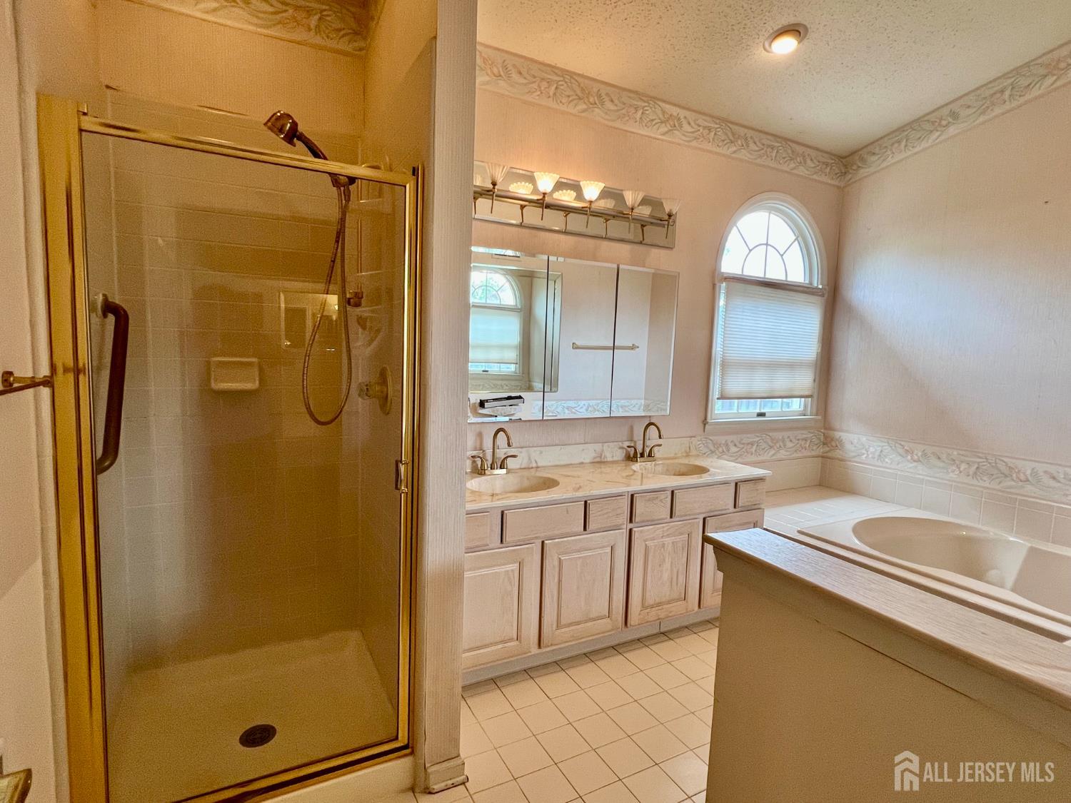 Monroe, New Jersey, 08831, United States, 2 Bedrooms Bedrooms, ,2 BathroomsBathrooms,Residential,For Sale,1896890