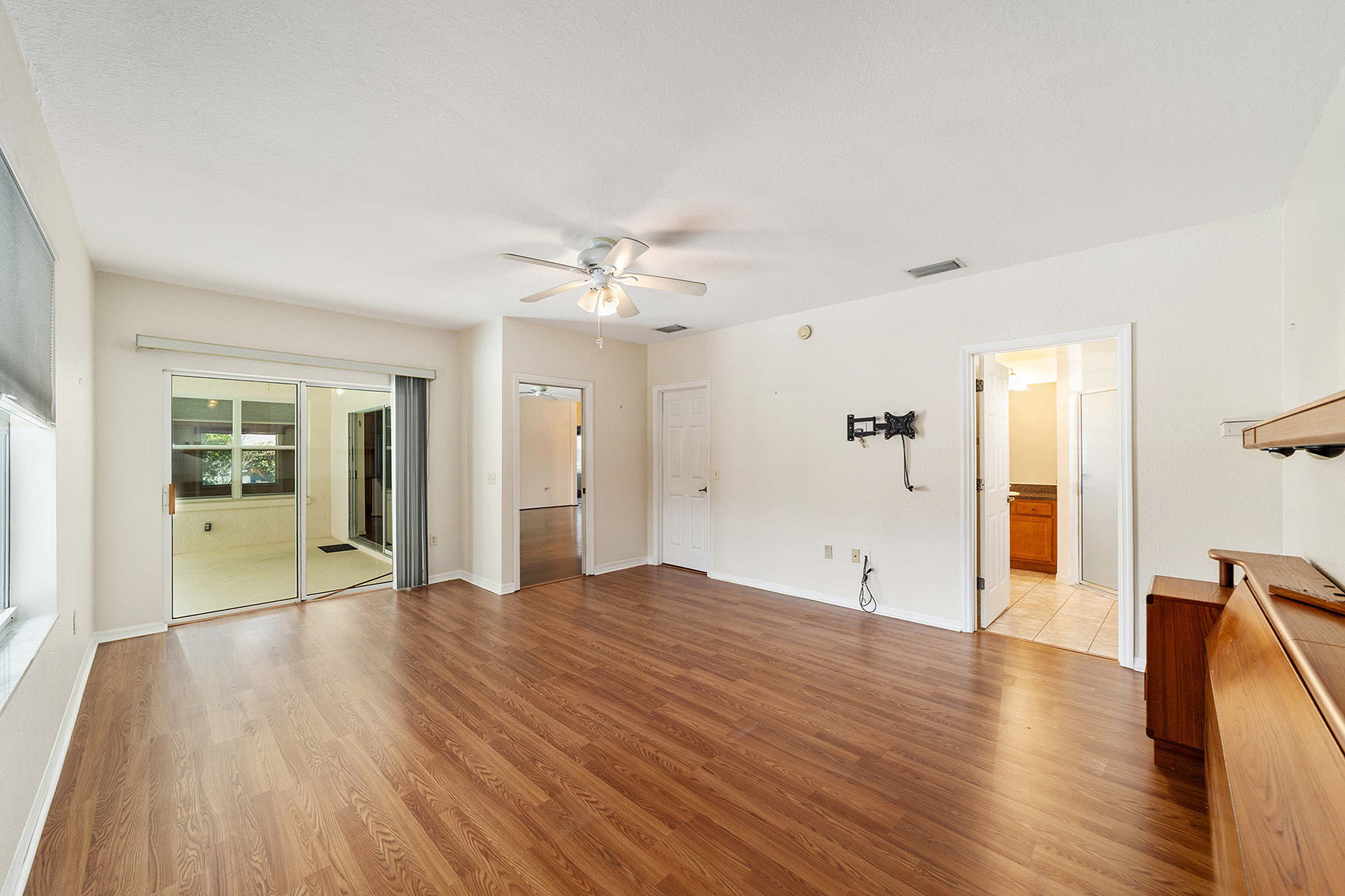  DUNNELLON - 物件實景