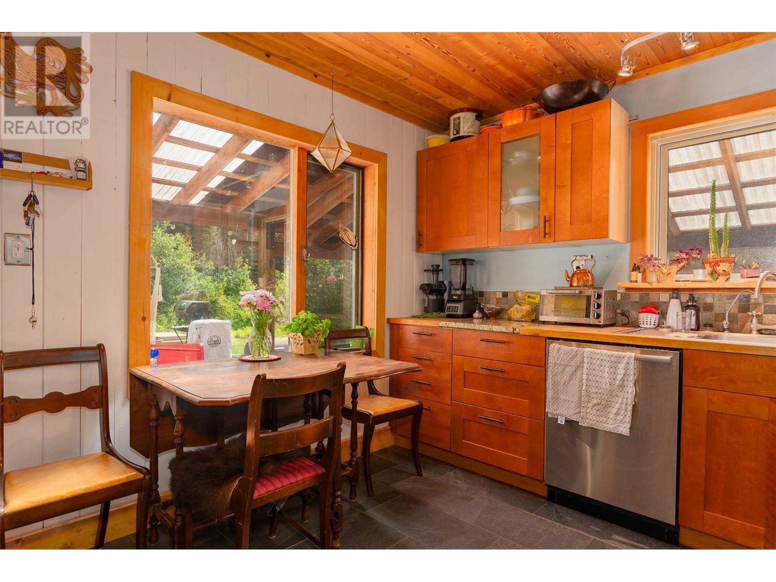 WINLAW, British Columbia, V0G 2J0, CA, 2 Bedrooms Bedrooms, ,1 BathroomBathrooms,Residential,For Sale,1913701