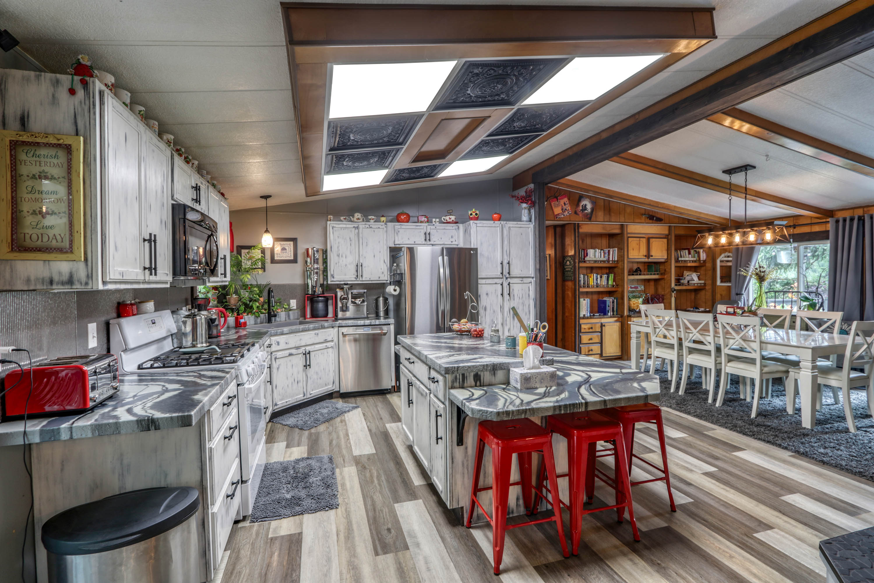 Kingston, Idaho, 83839, United States, 3 Bedrooms Bedrooms, ,2 BathroomsBathrooms,Residential,For Sale,1980630