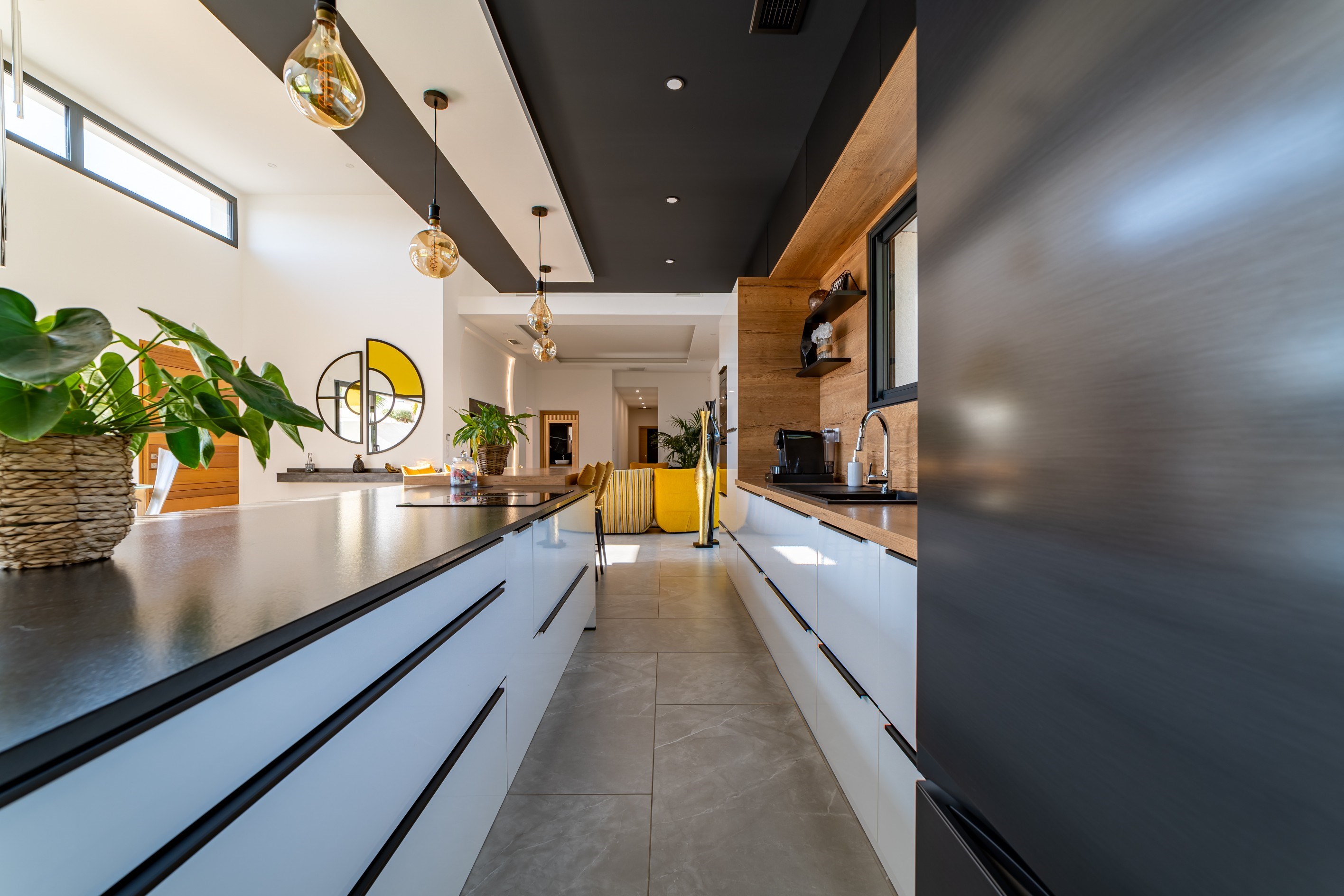  Exceptional single-story villa in Vias – 15 minutes