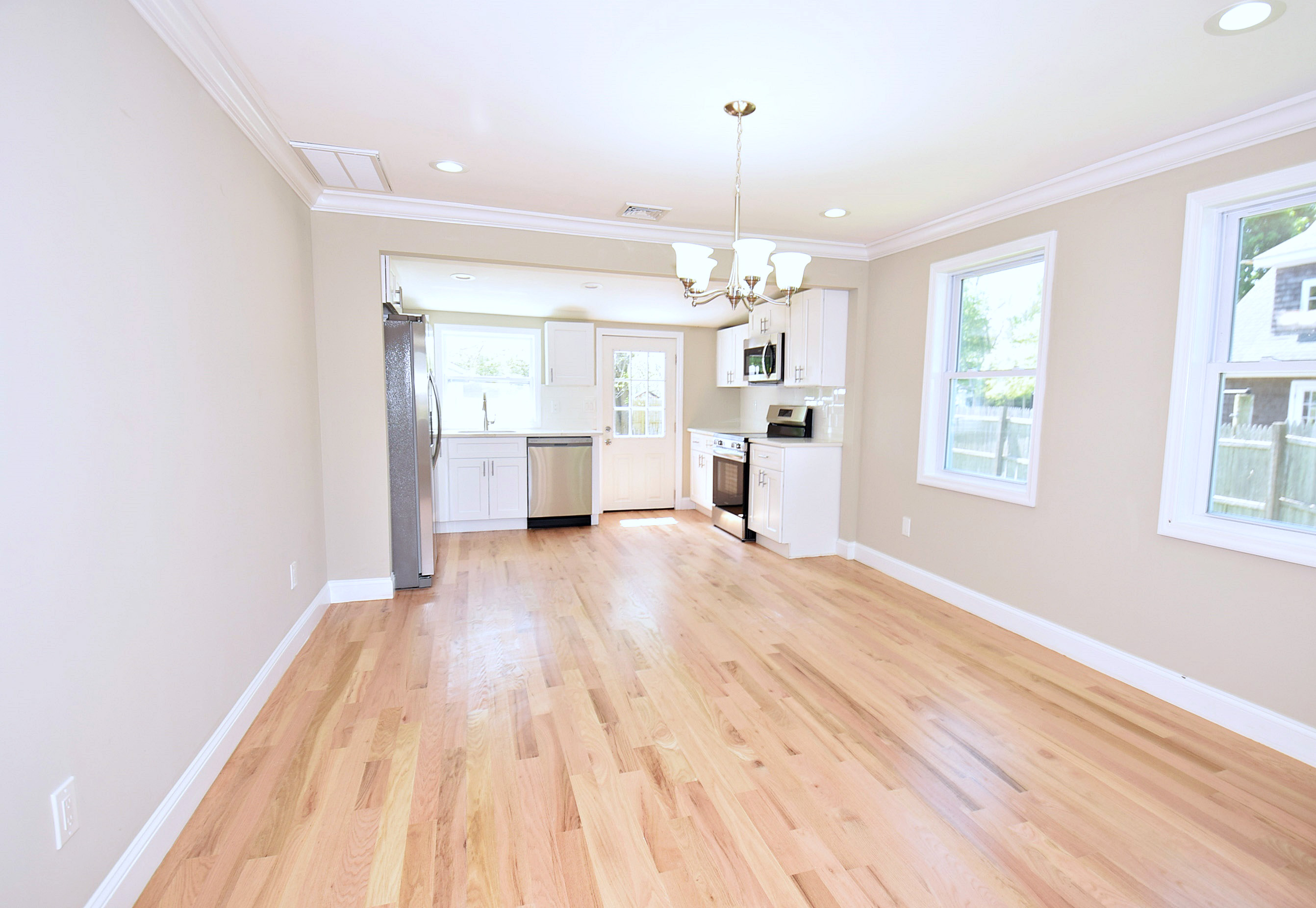 East Marion, New York, 11939, United States, 3 Bedrooms Bedrooms, ,3 BathroomsBathrooms,Residential,For Sale,1805250