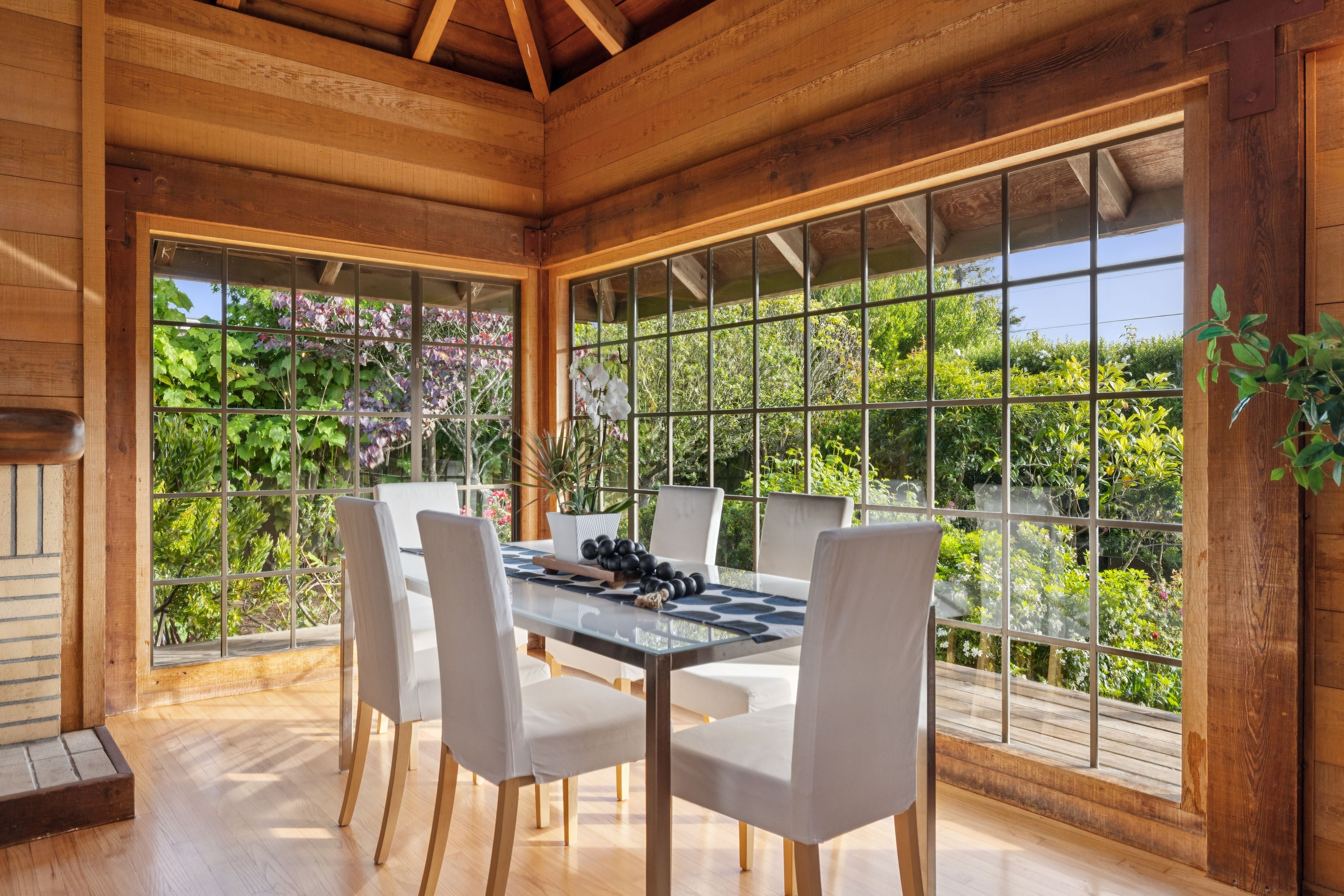  Redwood, Glass, and Companion Spaces - 物件實景