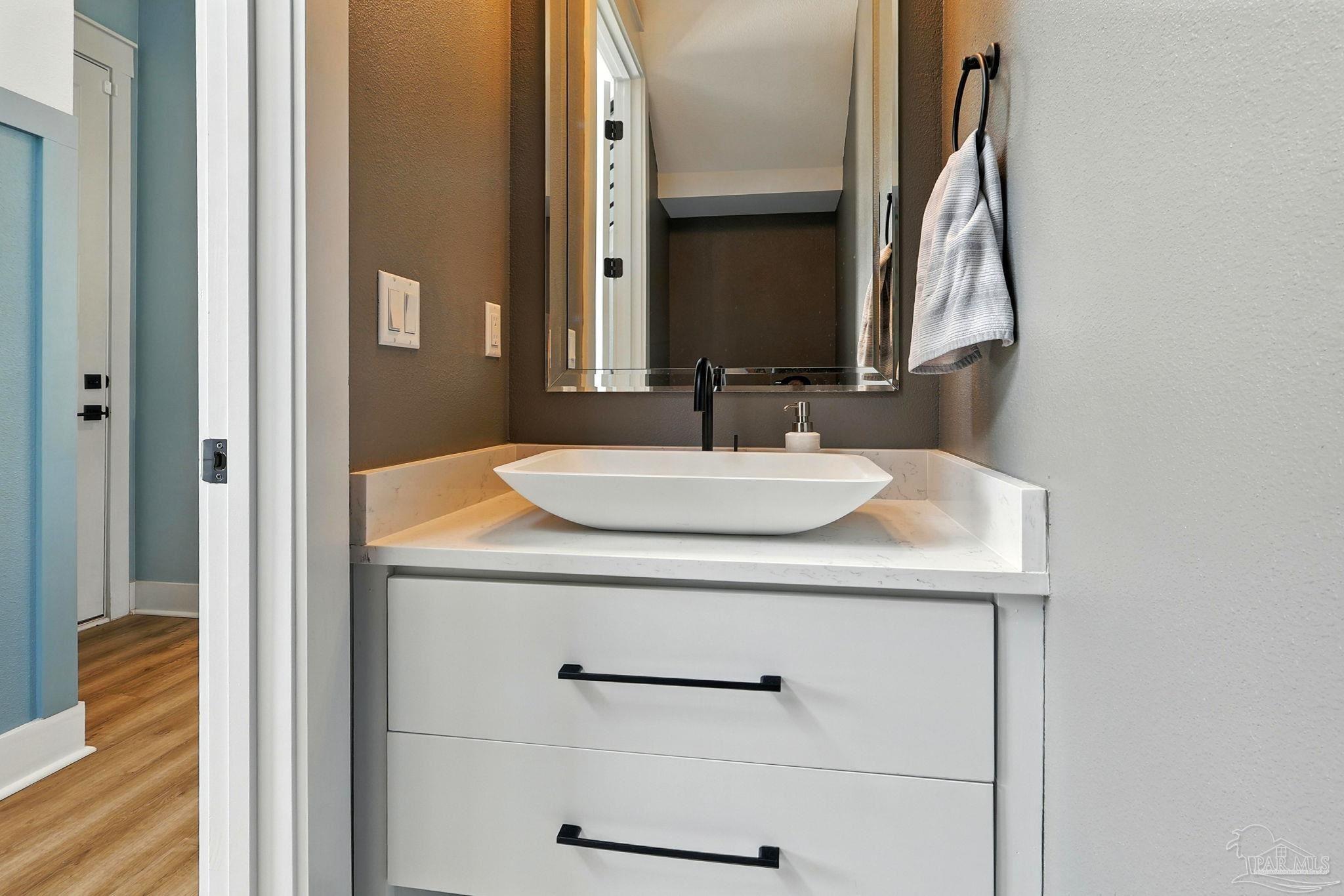 Pensacola, Florida, 32507, United States, 3 Bedrooms Bedrooms, ,3 BathroomsBathrooms,Residential,For Sale,1956386