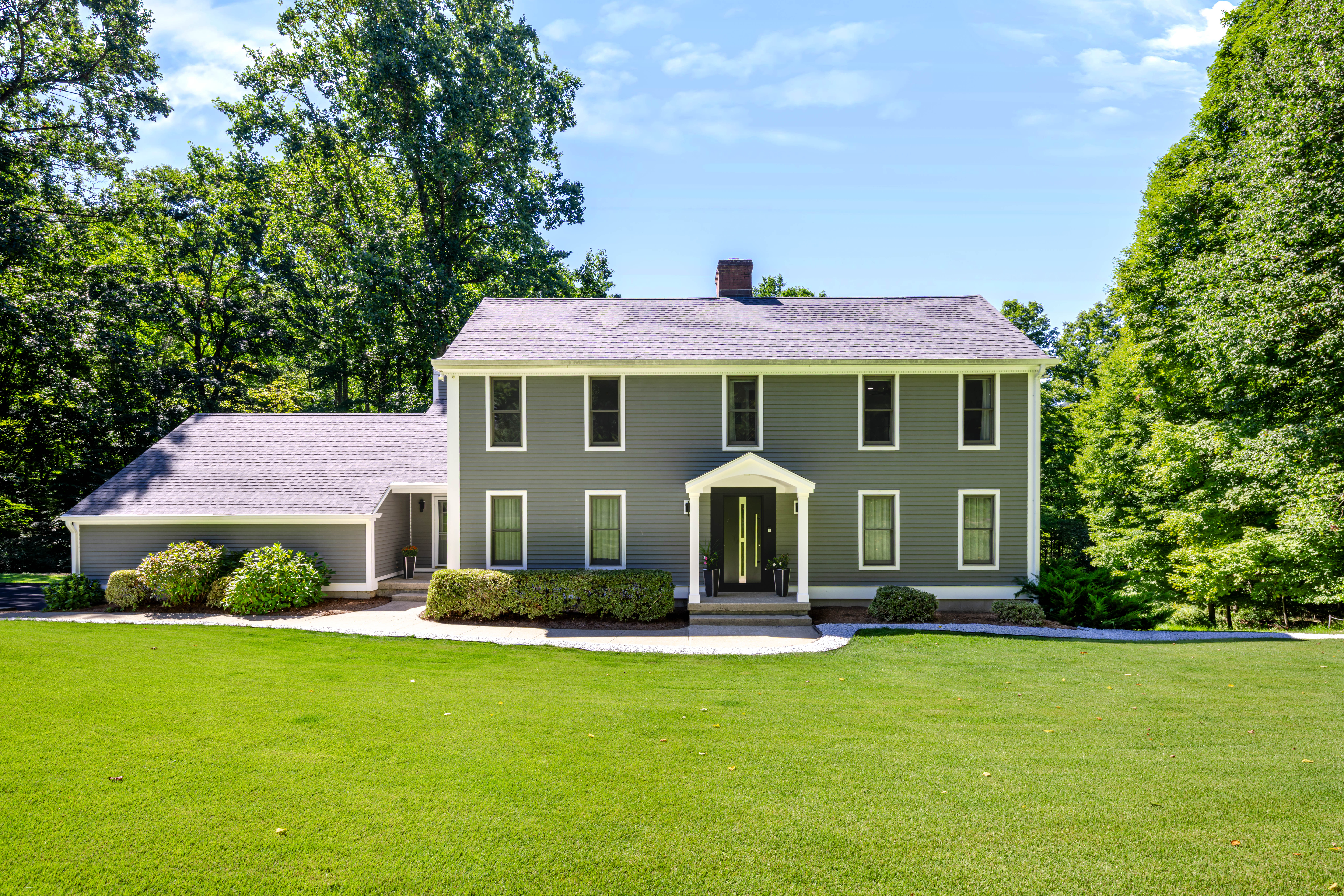  Modern Luxury Meets Serene Woodland Living - 物件實景