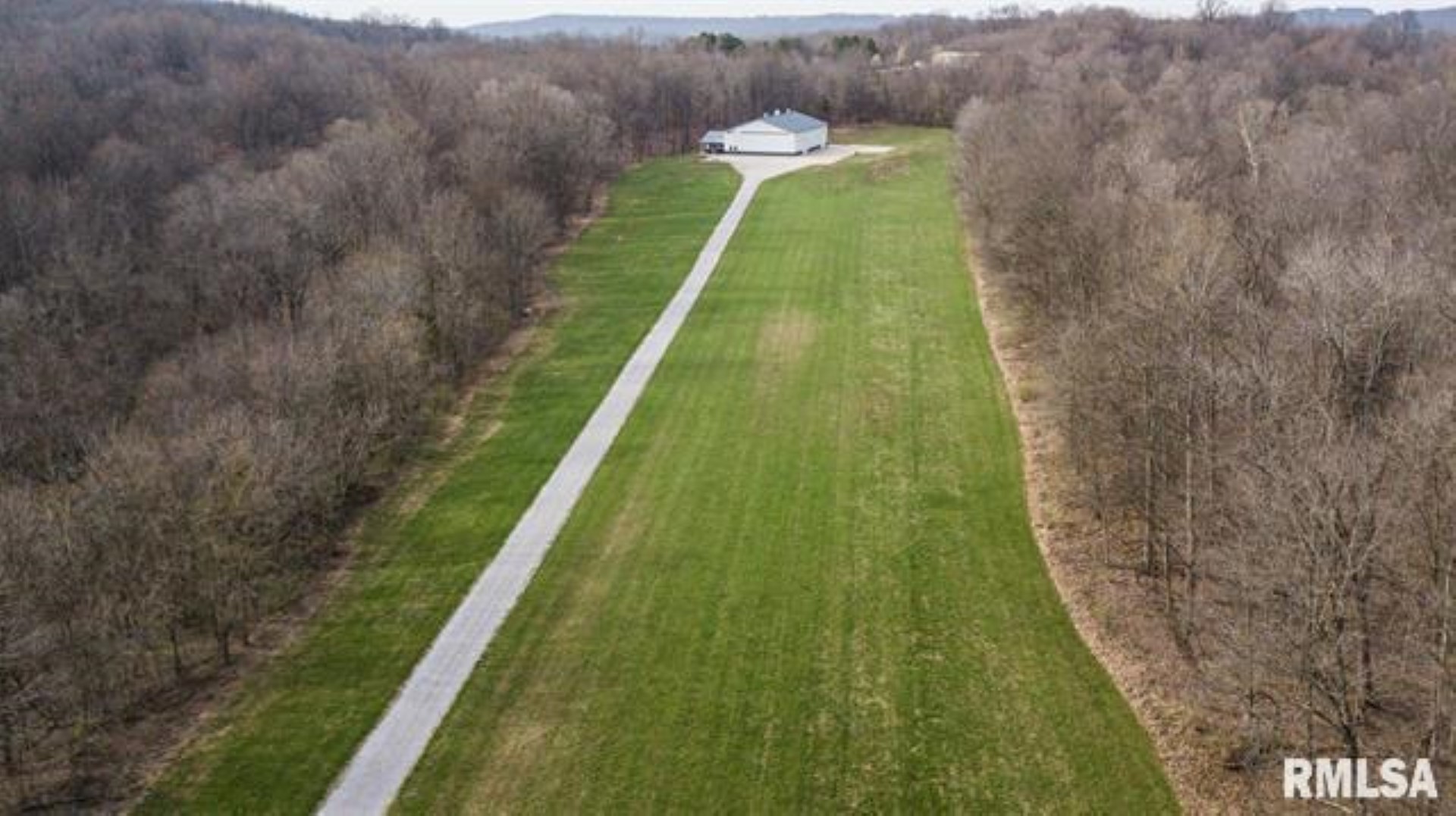 Cobden, Illinois, 62920, United States, 2 Bedrooms Bedrooms, ,2 BathroomsBathrooms,Residential,For Sale,2009270