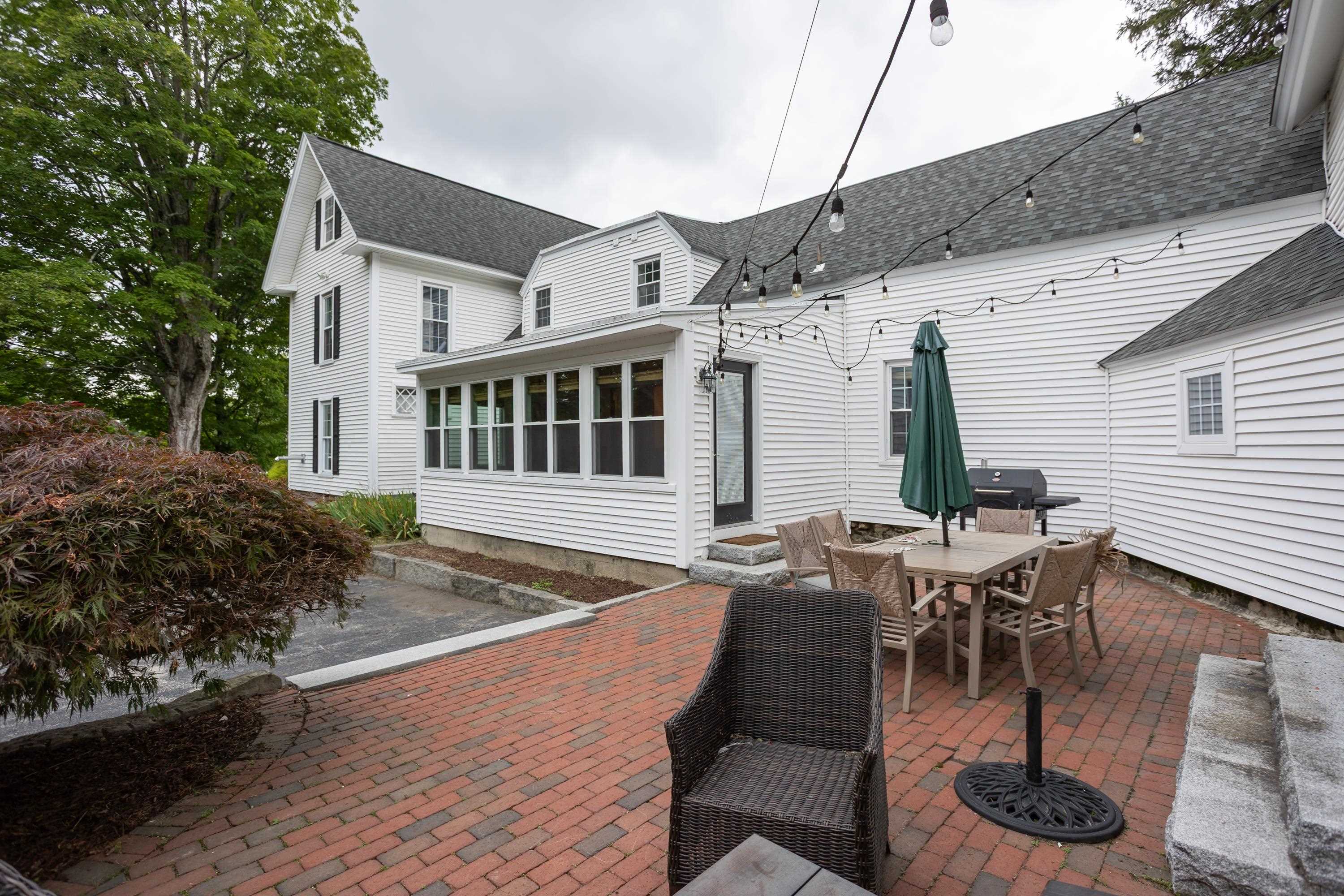 Hollis, New Hampshire, 03049, United States, 4 Bedrooms Bedrooms, ,4 BathroomsBathrooms,Residential,For Sale,1895545