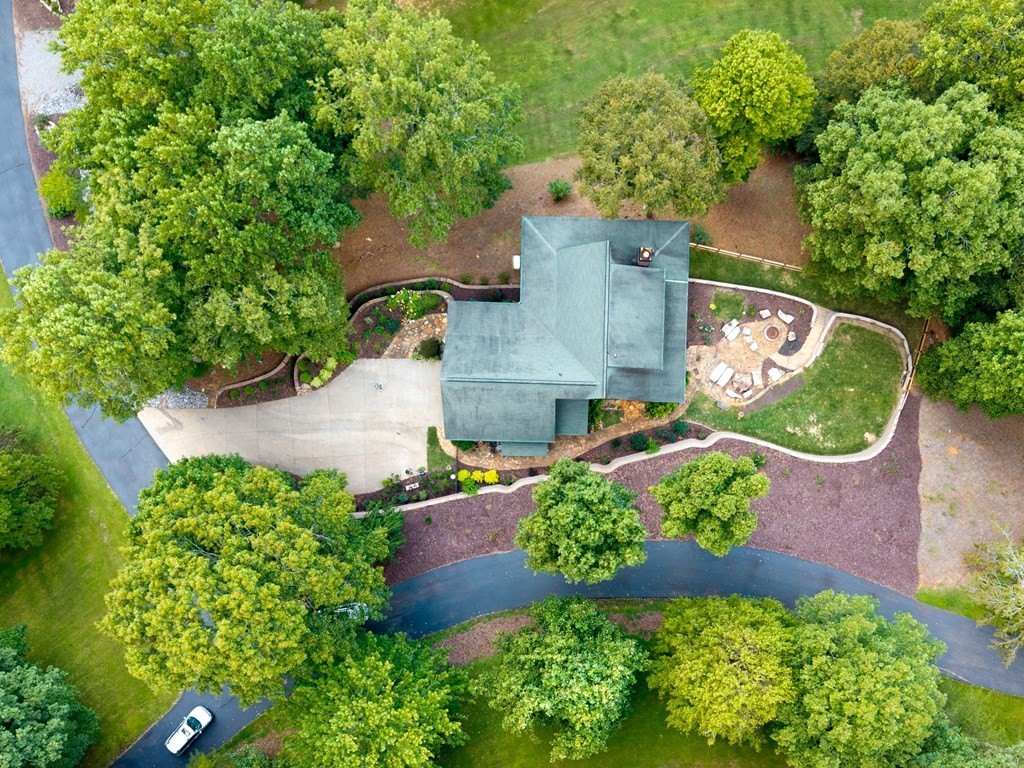 Hiawassee, Georgia, 30546, United States, 4 Bedrooms Bedrooms, ,4 BathroomsBathrooms,Residential,For Sale,1975098