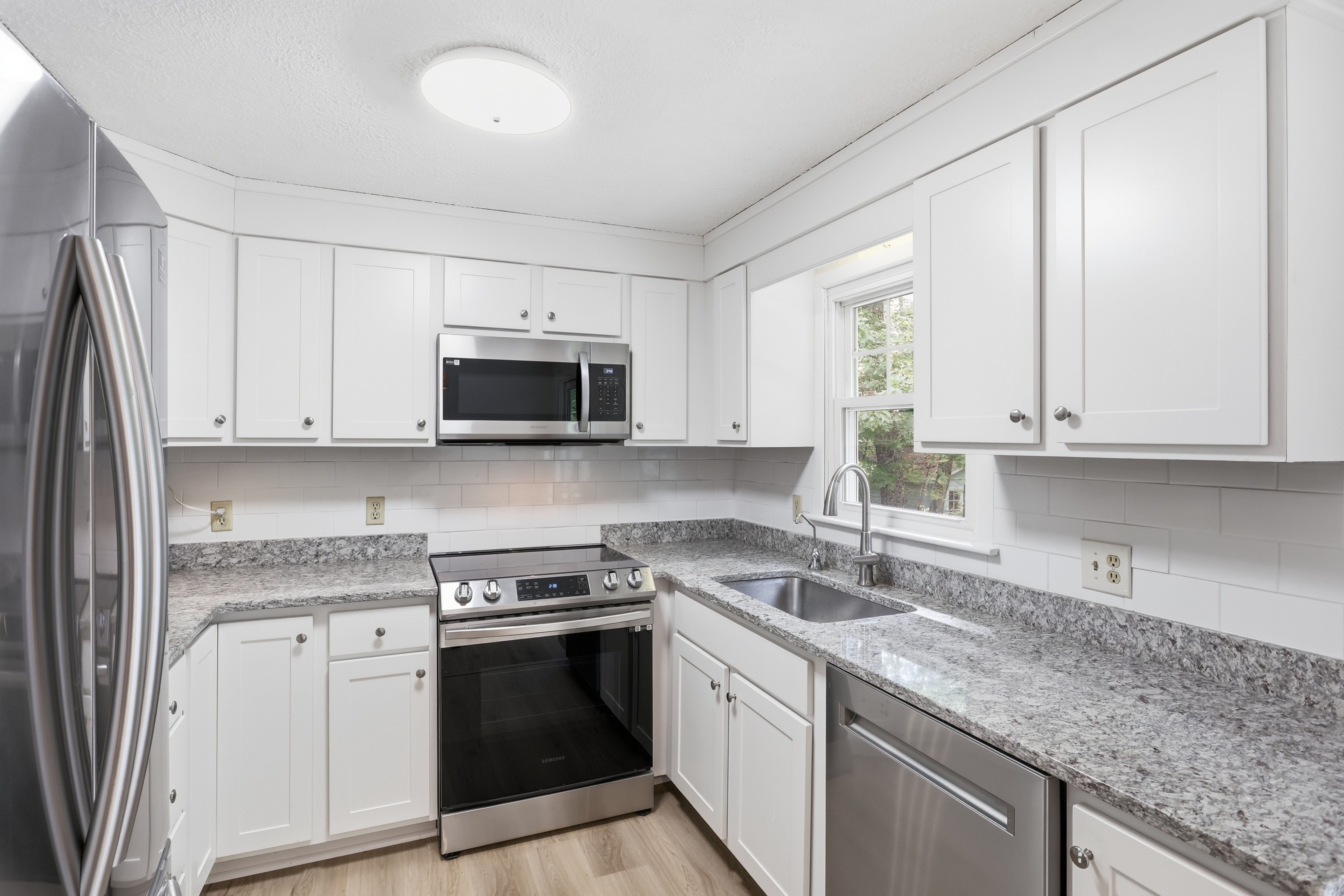  42 Jason Drive, Goffstown, NH 03045 - 物件實景