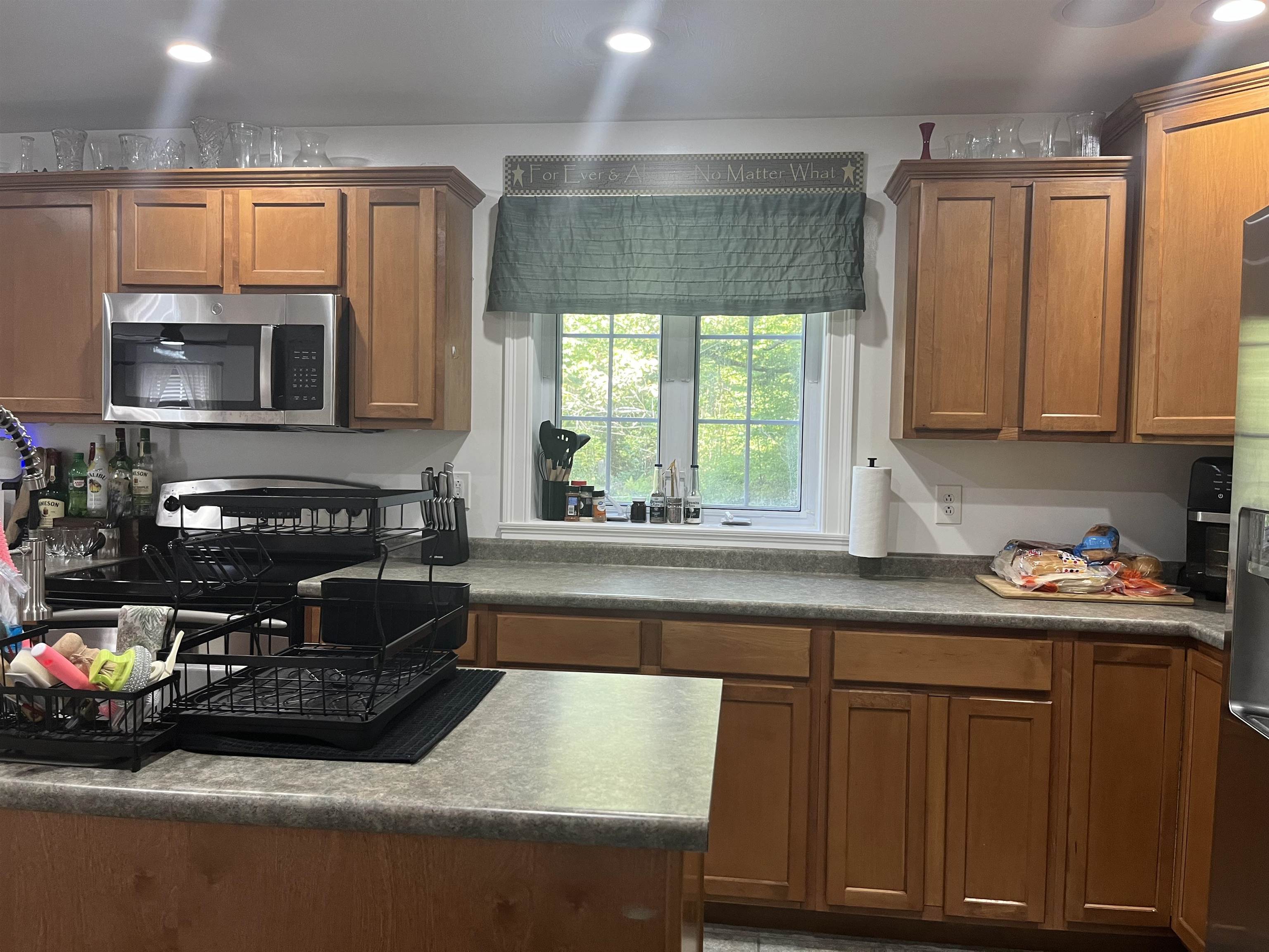 Pittsfield, New Hampshire, 03263, United States, 3 Bedrooms Bedrooms, ,3 BathroomsBathrooms,Residential,For Sale,1967669