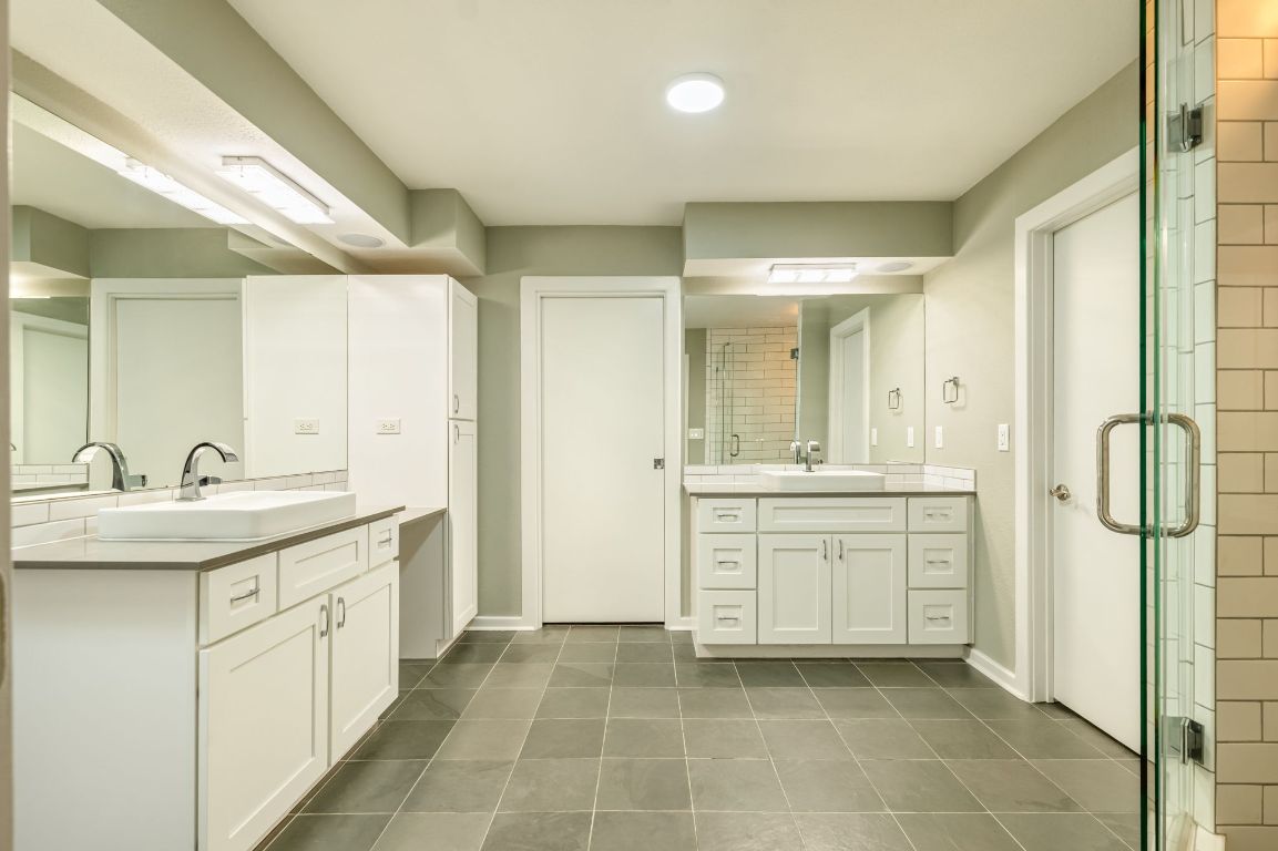 Lakeway, Texas, 78734, United States, 3 Bedrooms Bedrooms, ,3 BathroomsBathrooms,Residential,For Sale,2001853