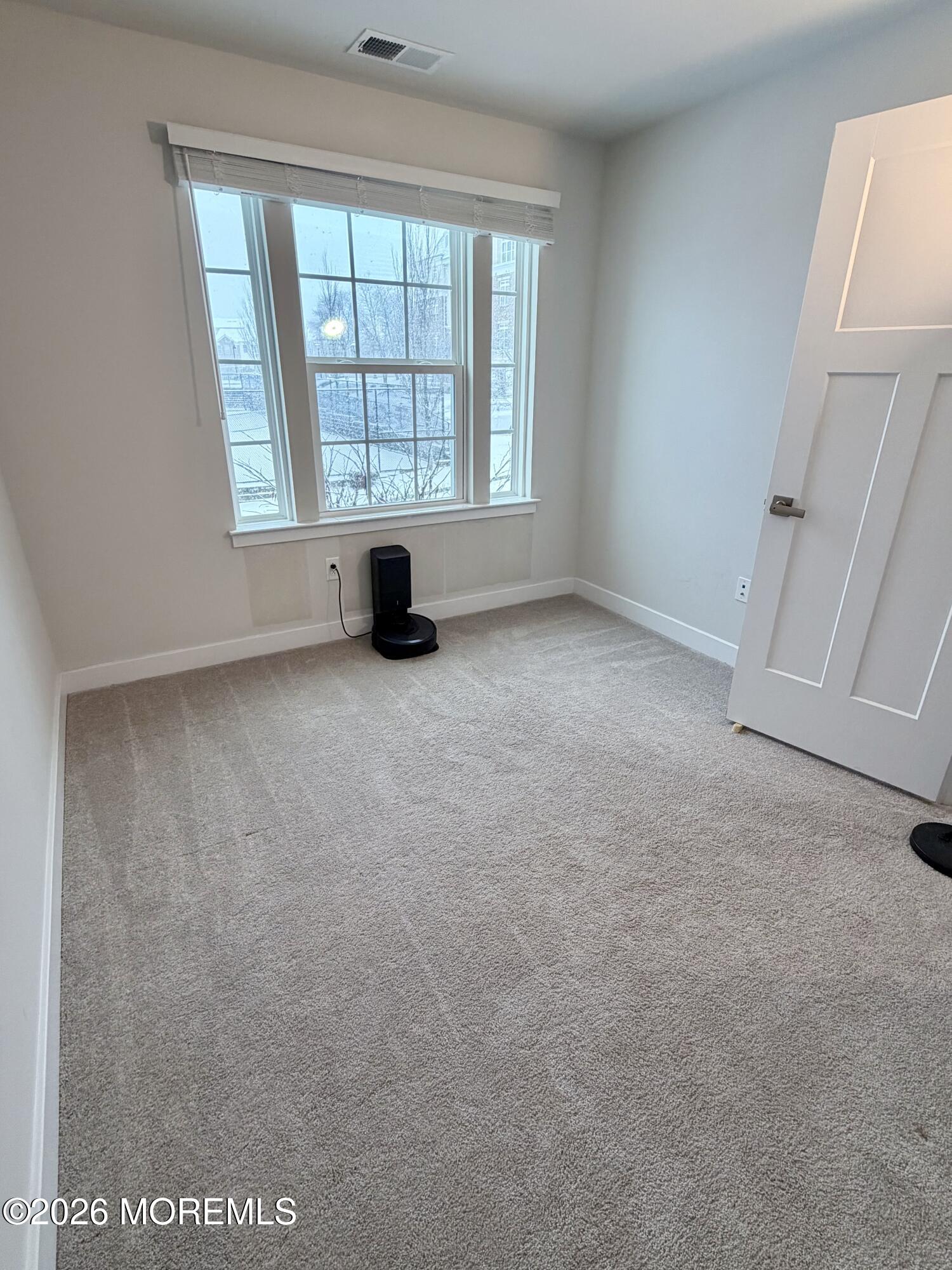 Parlin, New Jersey, 08859, United States, 3 Bedrooms Bedrooms, ,3 BathroomsBathrooms,Residential,For Sale,2010964