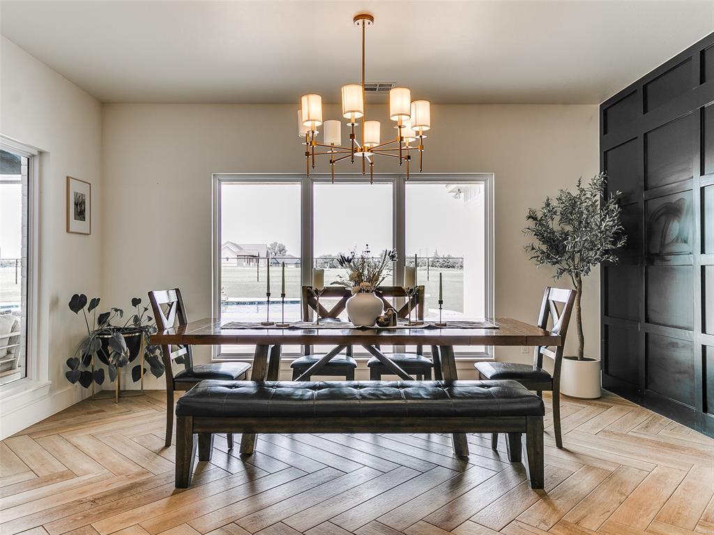 Piedmont, Oklahoma, 73078, United States, 4 Bedrooms Bedrooms, ,6 BathroomsBathrooms,Residential,For Sale,1974155