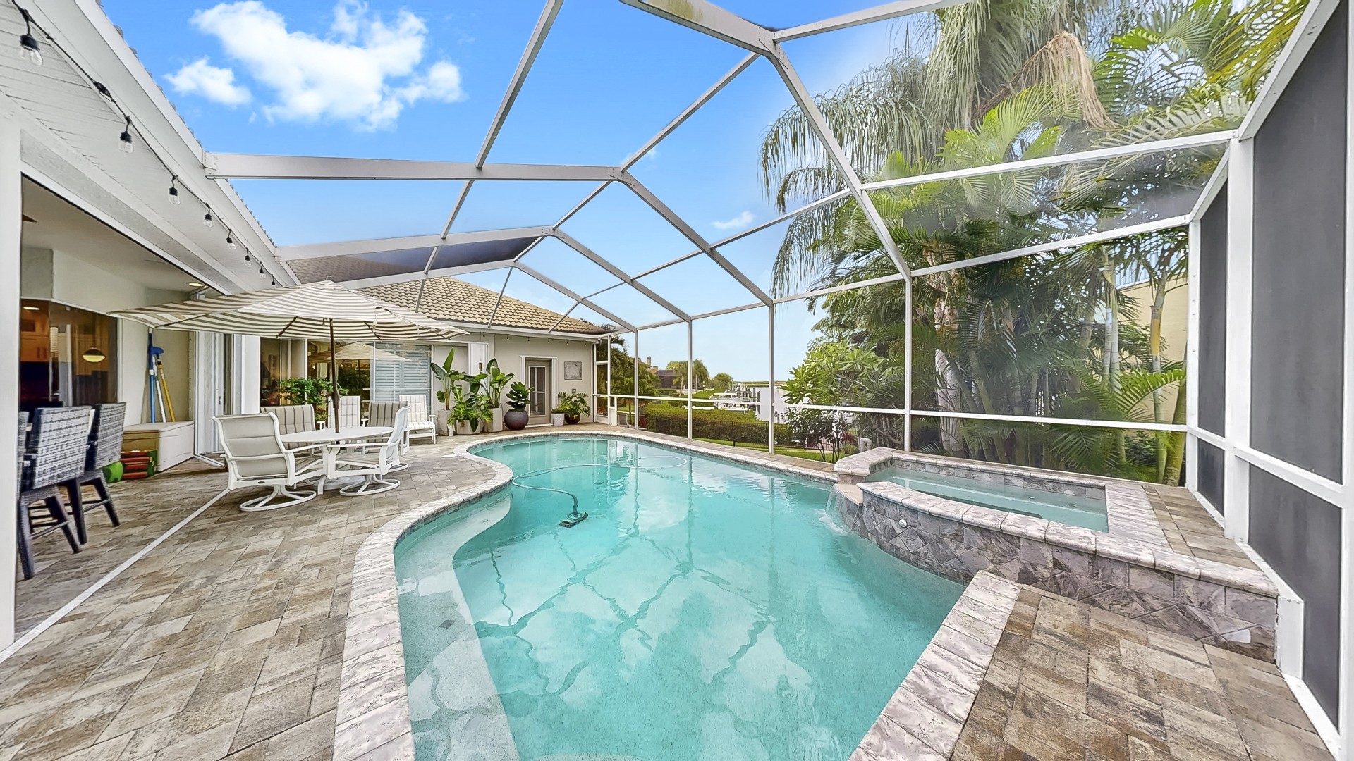 Apollo Beach, Florida, 33572, United States, 4 Bedrooms Bedrooms, ,3 BathroomsBathrooms,Residential,For Sale,1895059