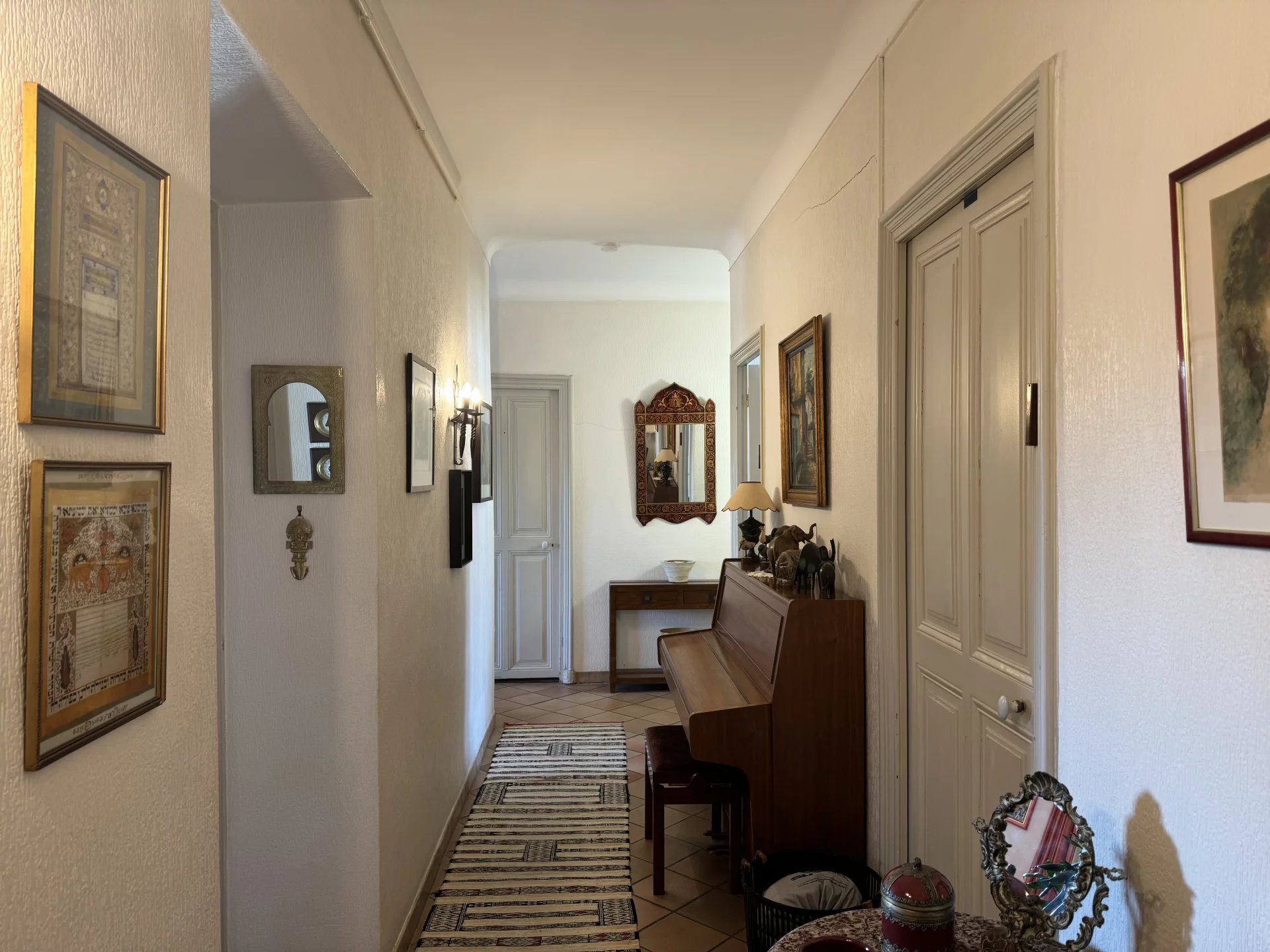 Nice, Provence-Alpes-Côte d’Azur, 06000, FR, 5 Bedrooms Bedrooms, ,3 BathroomsBathrooms,Residential,For Sale,1609184