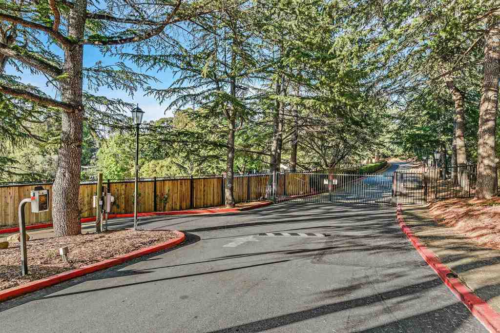 Hayward, California, 94541, United States, 2 Bedrooms Bedrooms, ,2 BathroomsBathrooms,Residential,For Sale,2012744