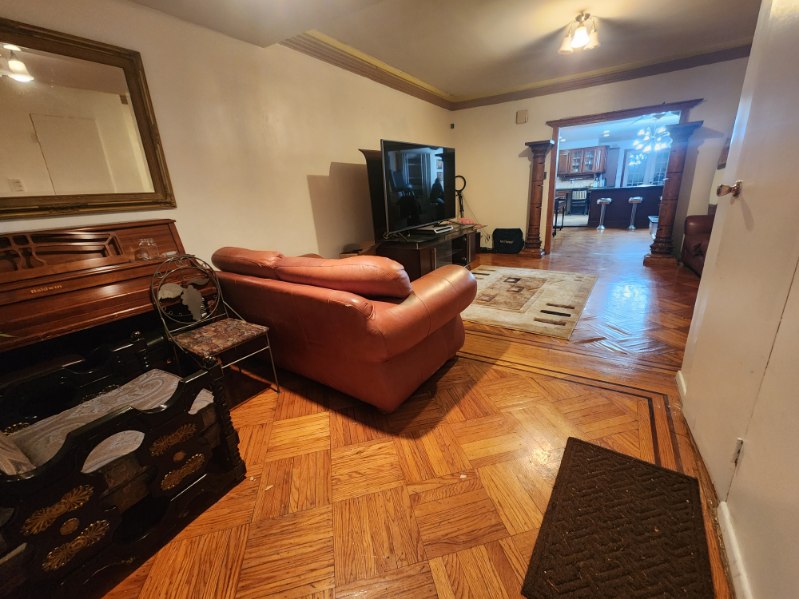 Brooklyn, New York, 11234, United States, 3 Bedrooms Bedrooms, ,2 BathroomsBathrooms,Residential,For Sale,1973866