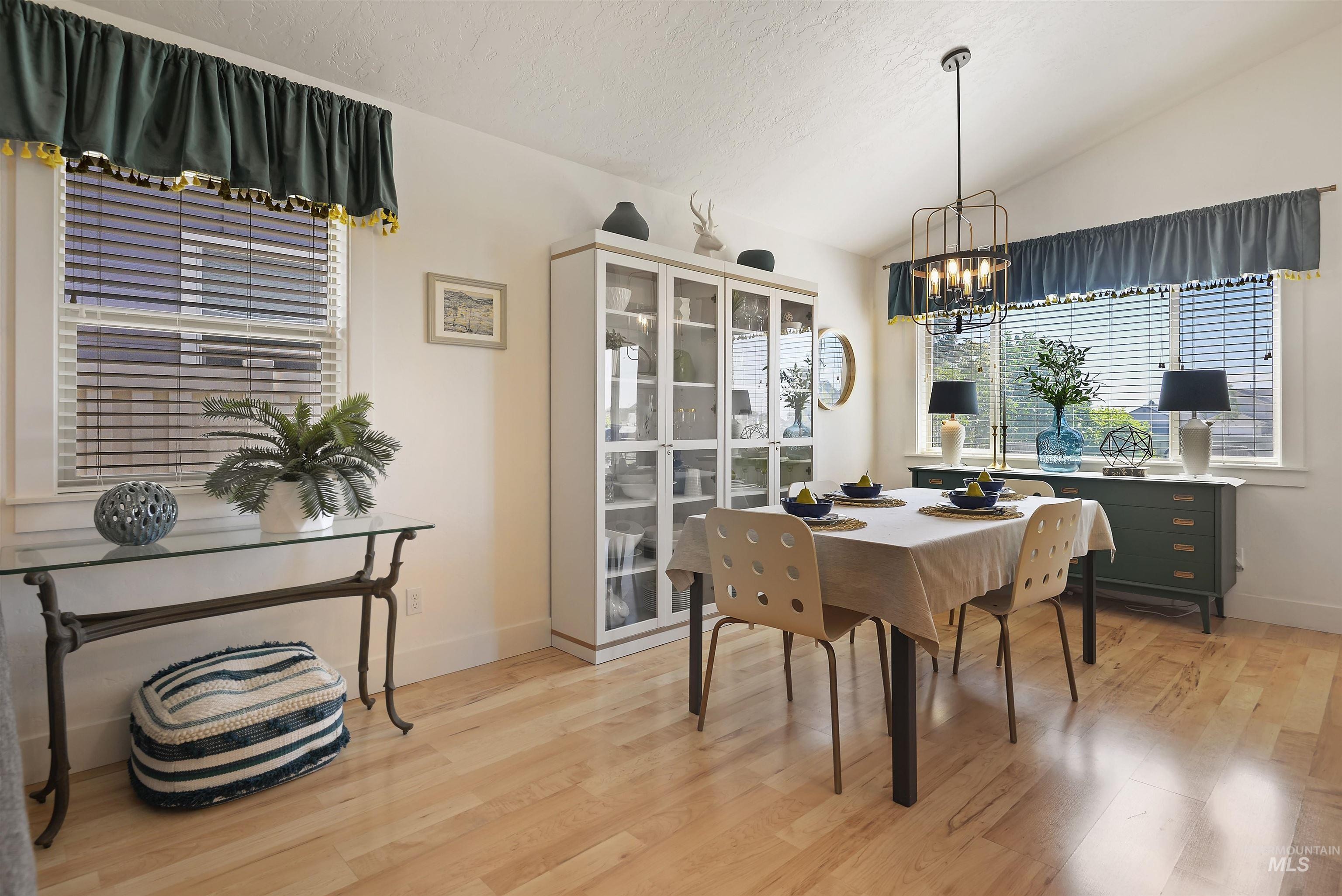 4923 Torana St, Meridian, Idaho, 83646, United States, 3 Bedrooms Bedrooms, ,2 BathroomsBathrooms,Residential,For Sale,4923 Torana St,1627957