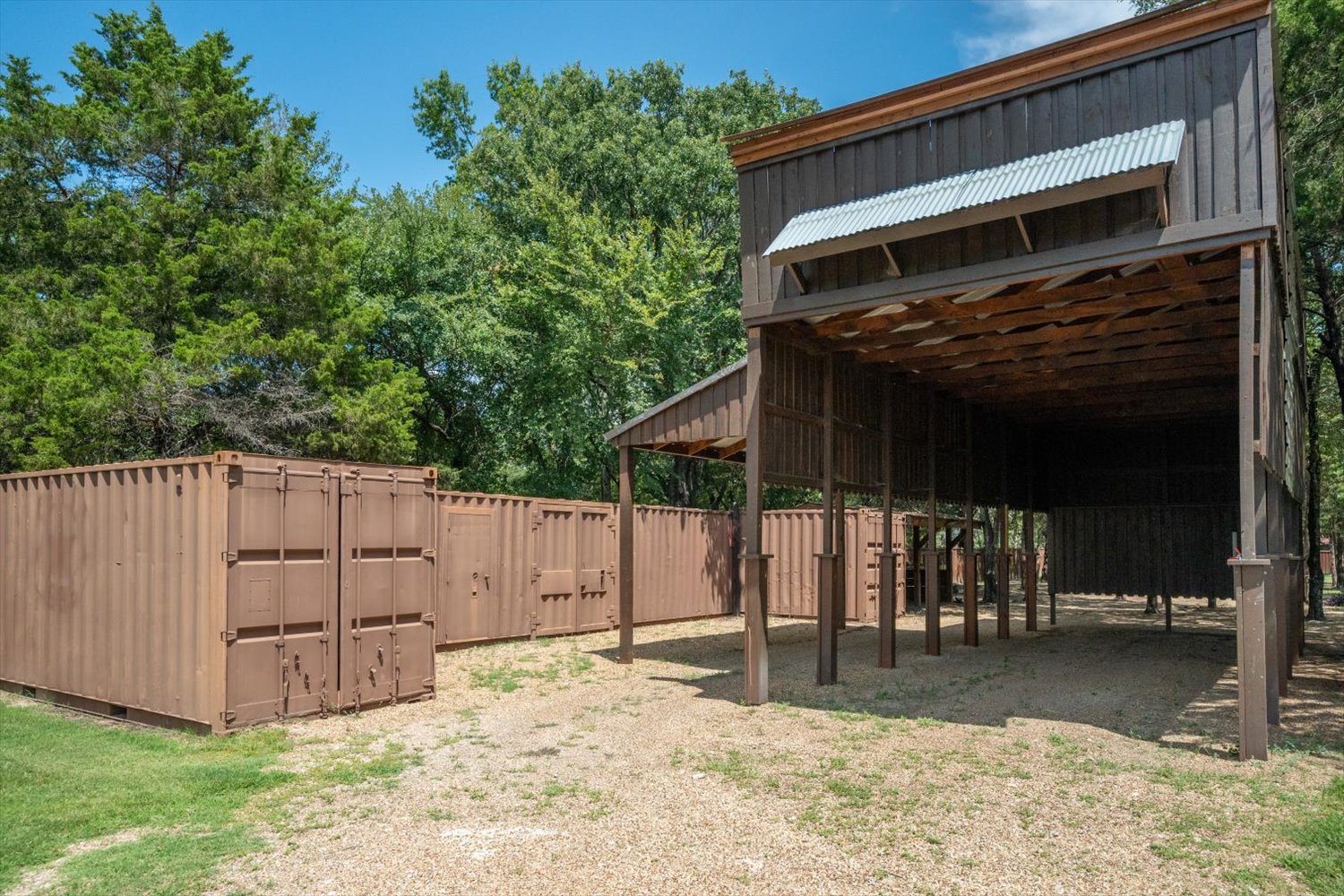 Quinlan, Texas, 75474, United States, 2 Bedrooms Bedrooms, ,2 BathroomsBathrooms,Residential,For Sale,1937387
