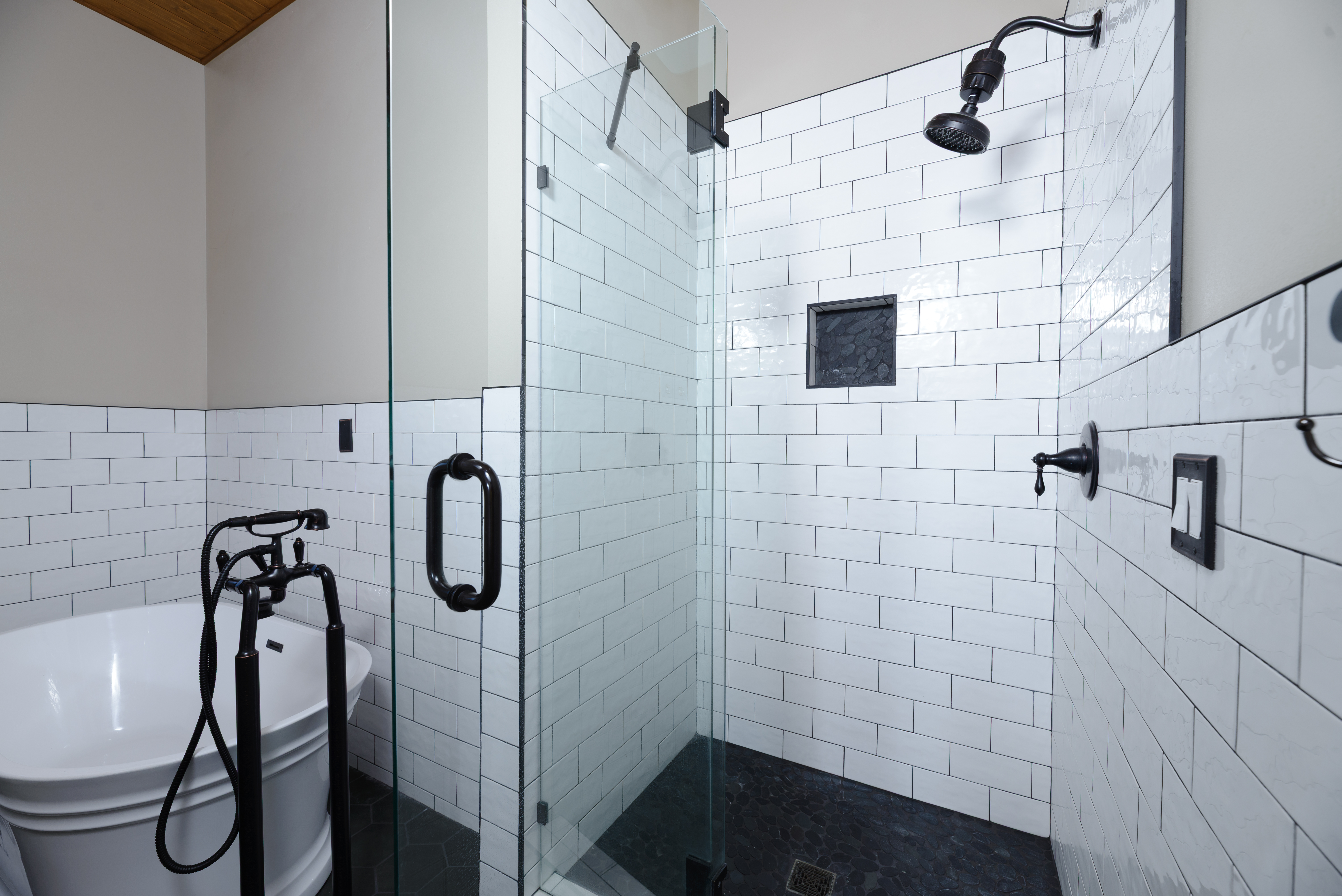 Moses Lake, Washington, 98837, United States, 3 Bedrooms Bedrooms, ,3 BathroomsBathrooms,Residential,For Sale,1980508