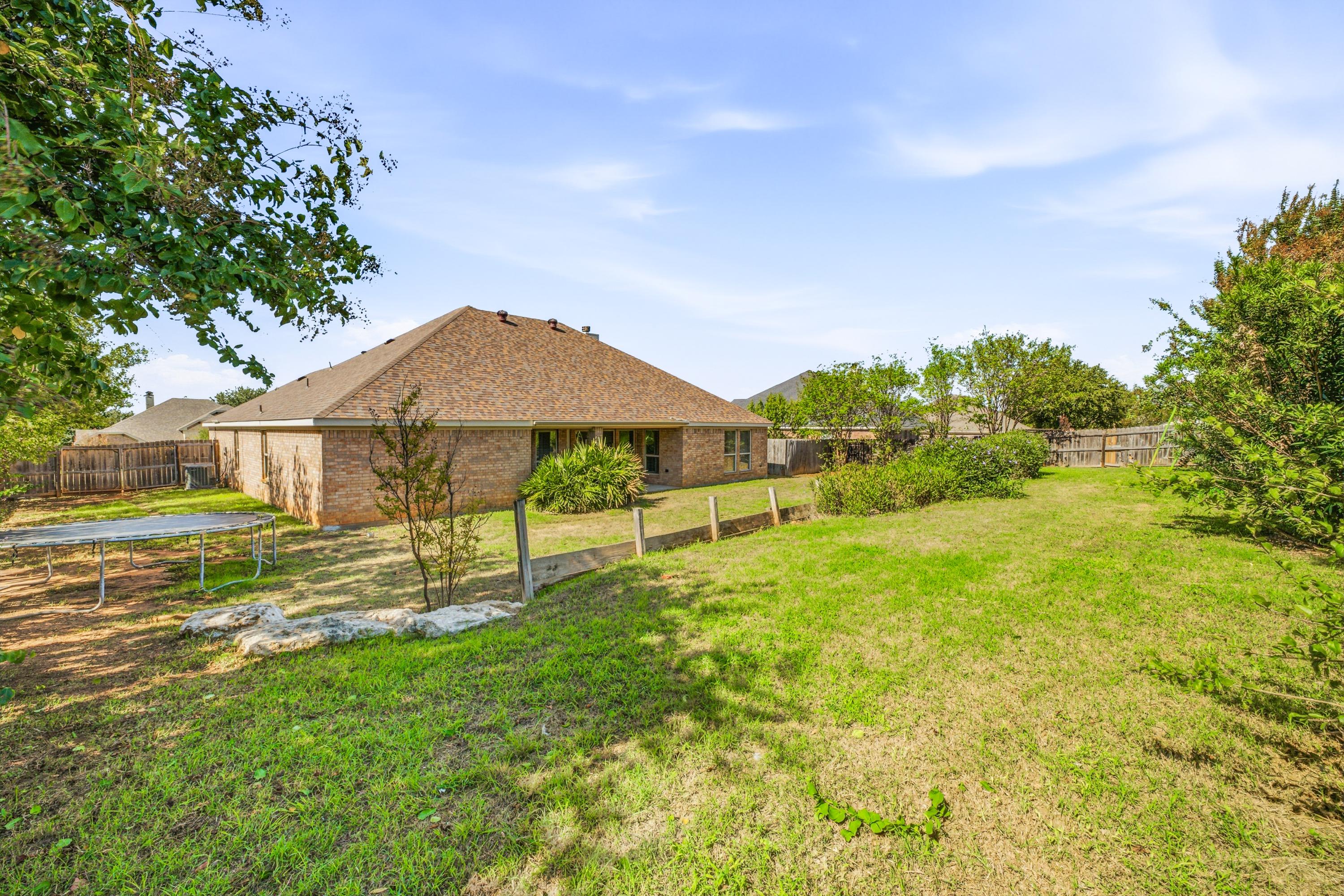  3128 Meandering Way, Granbury, TX, 76049 - 物件實景