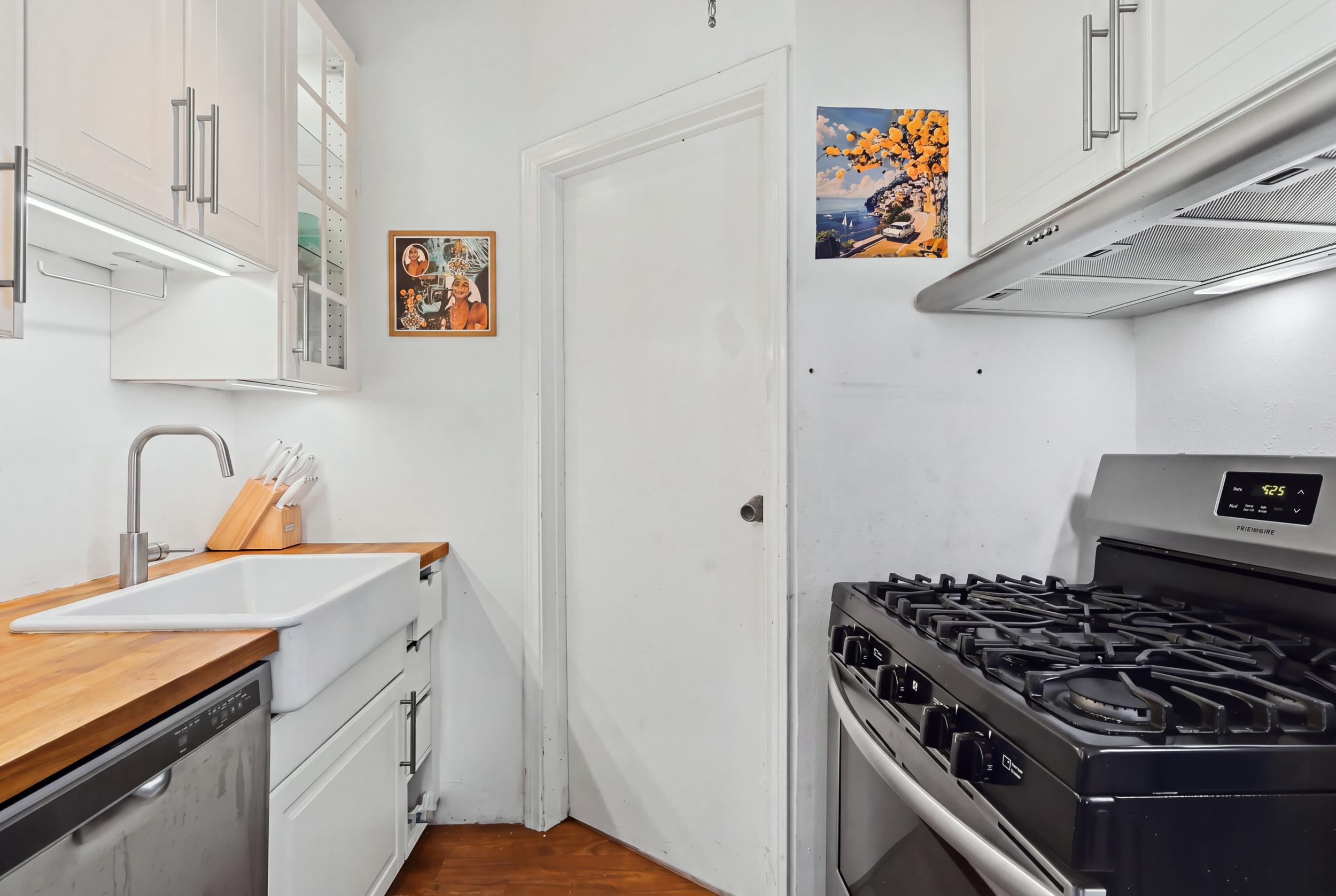  2651 Van Buren Place, Los Angeles, CA 90007 - 物件實景
