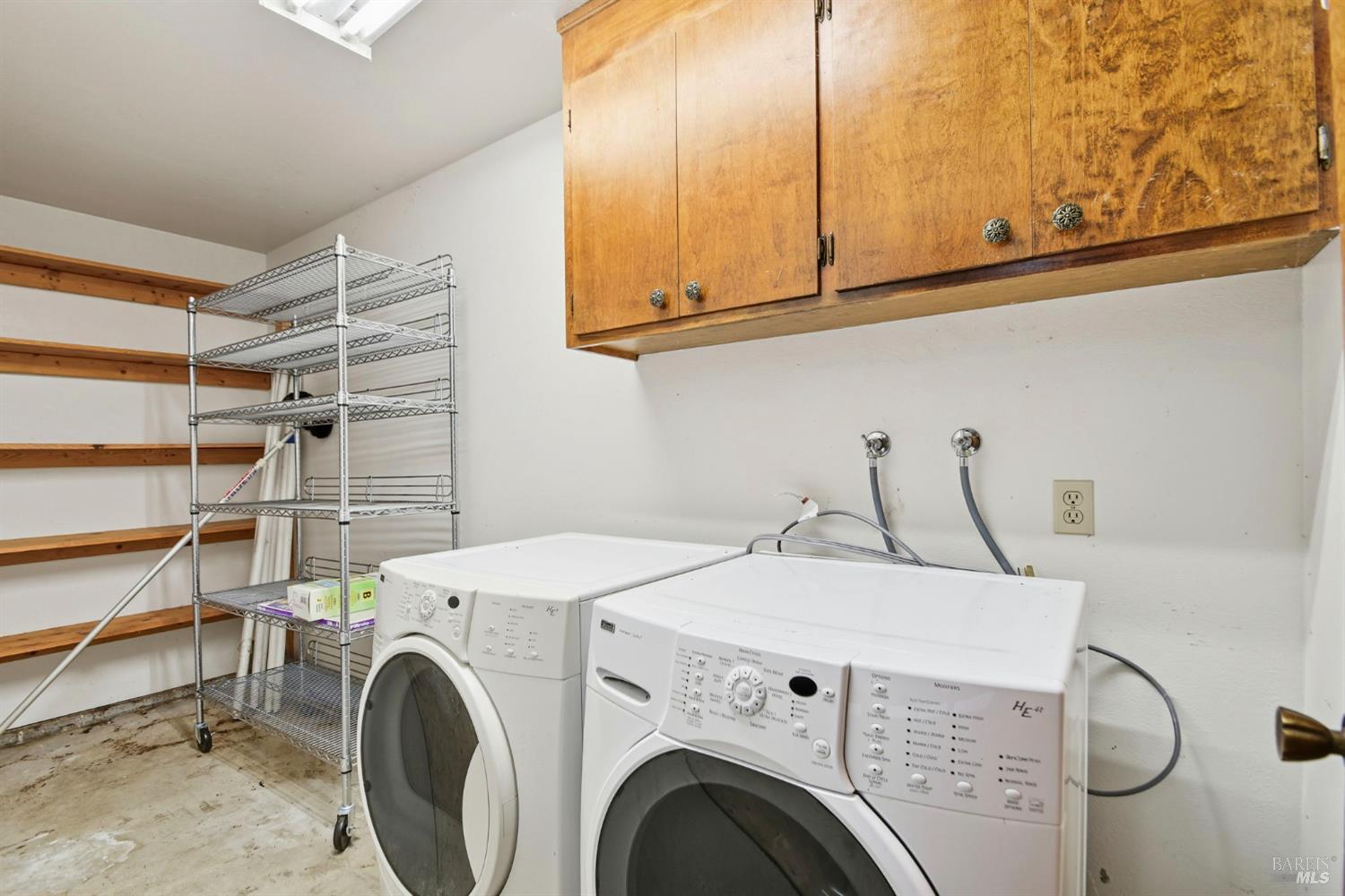 Glen Ellen, California, 95442, United States, 3 Bedrooms Bedrooms, ,3 BathroomsBathrooms,Residential,For Sale,1989437