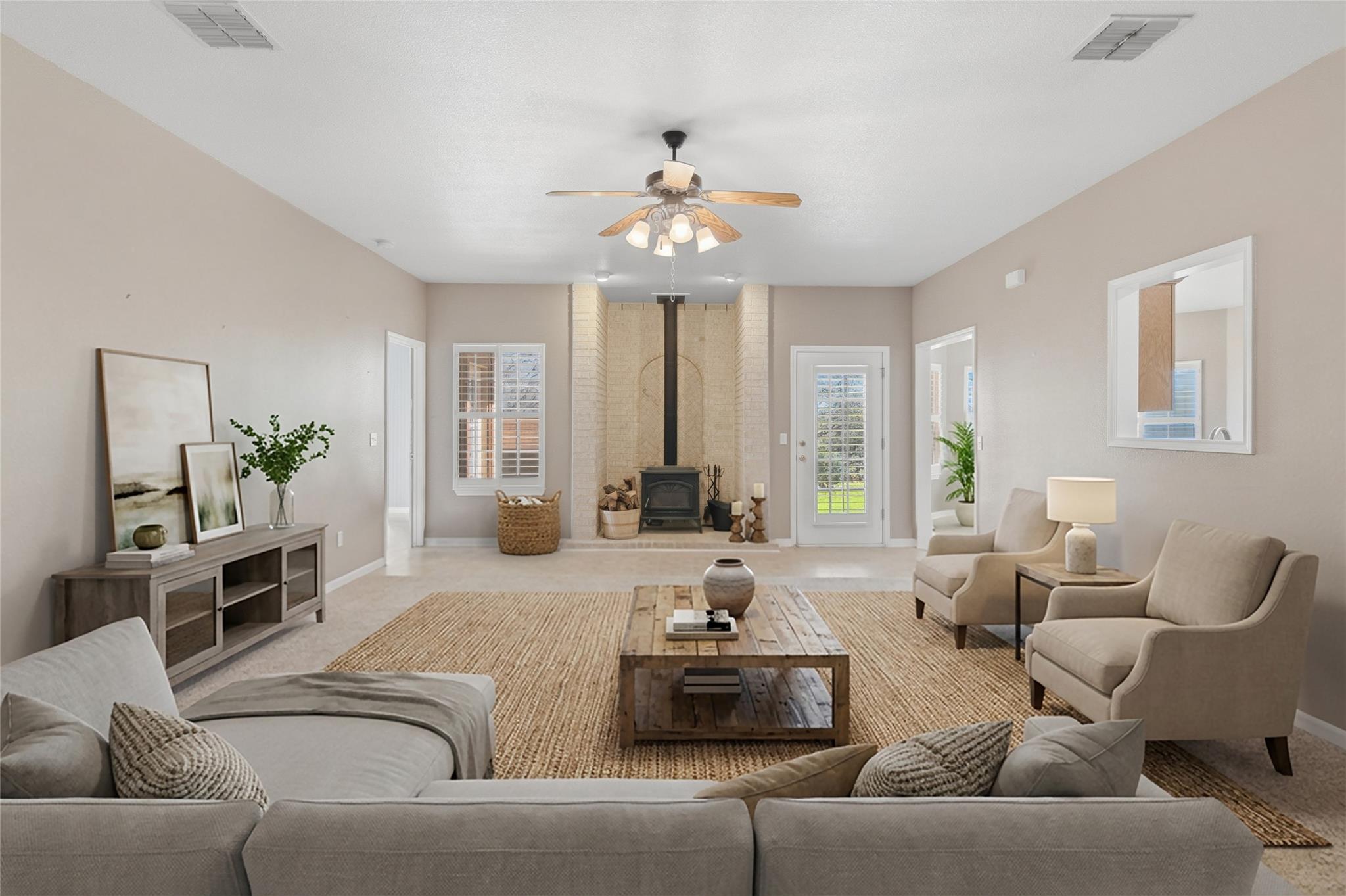 Seguin, Texas, 78155, United States, 3 Bedrooms Bedrooms, ,3 BathroomsBathrooms,Residential,For Sale,2037314