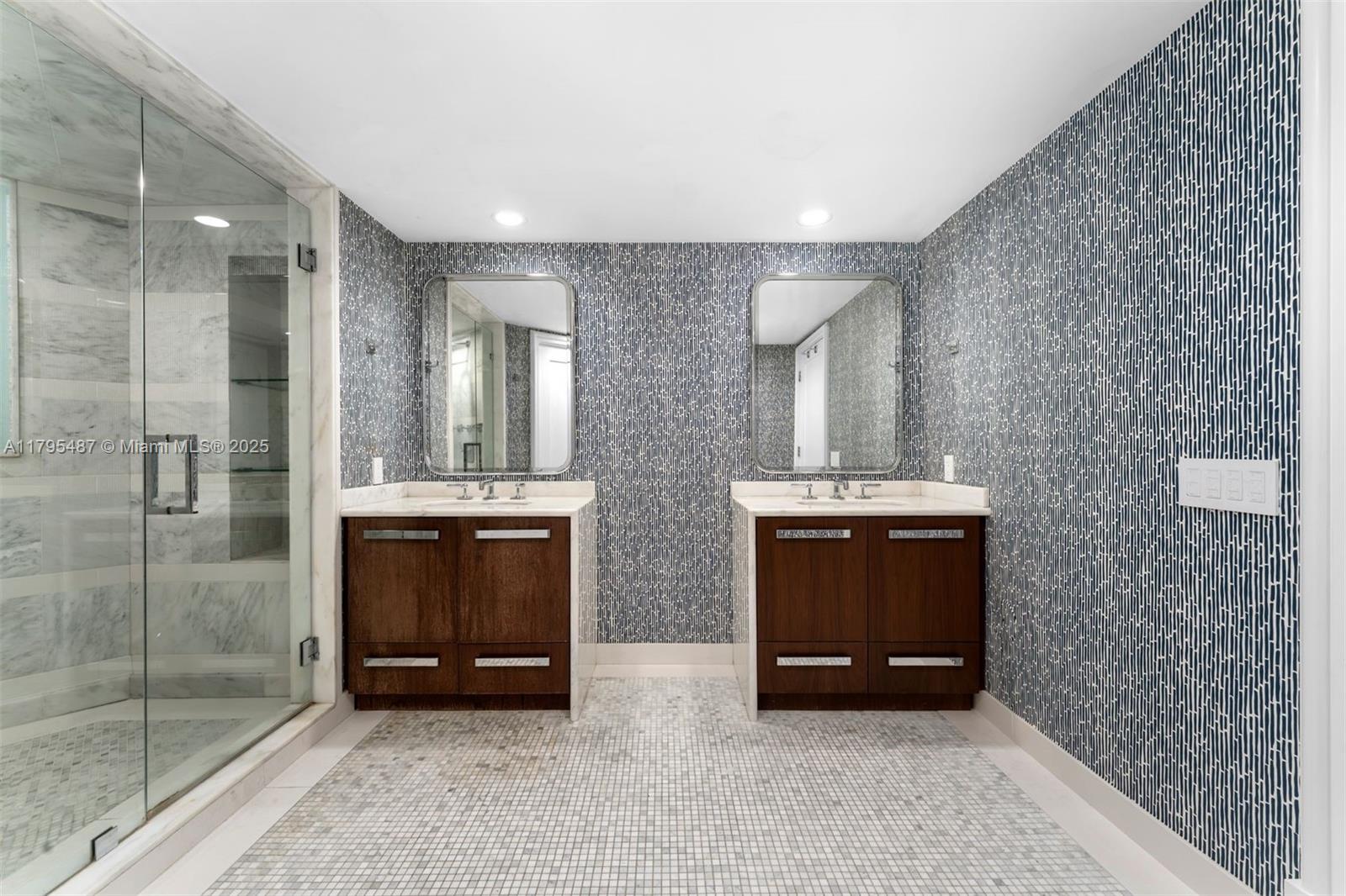 Miami Beach, Florida, 33139, United States, 3 Bedrooms Bedrooms, ,3 BathroomsBathrooms,Residential,For Sale,1794806