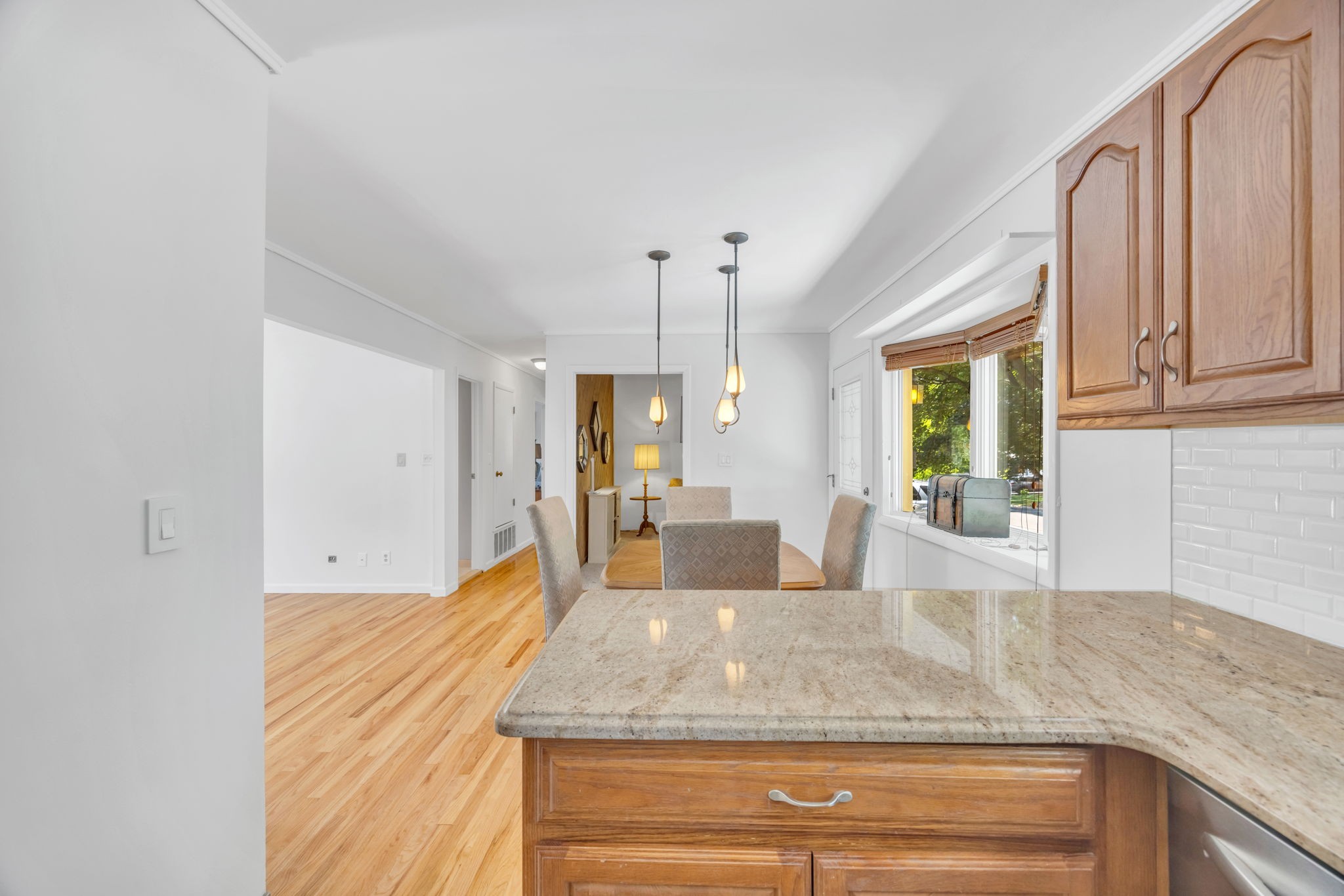  Highly Desirable Madison Park - 32 Bucknell Road, Parlin - 物件實景