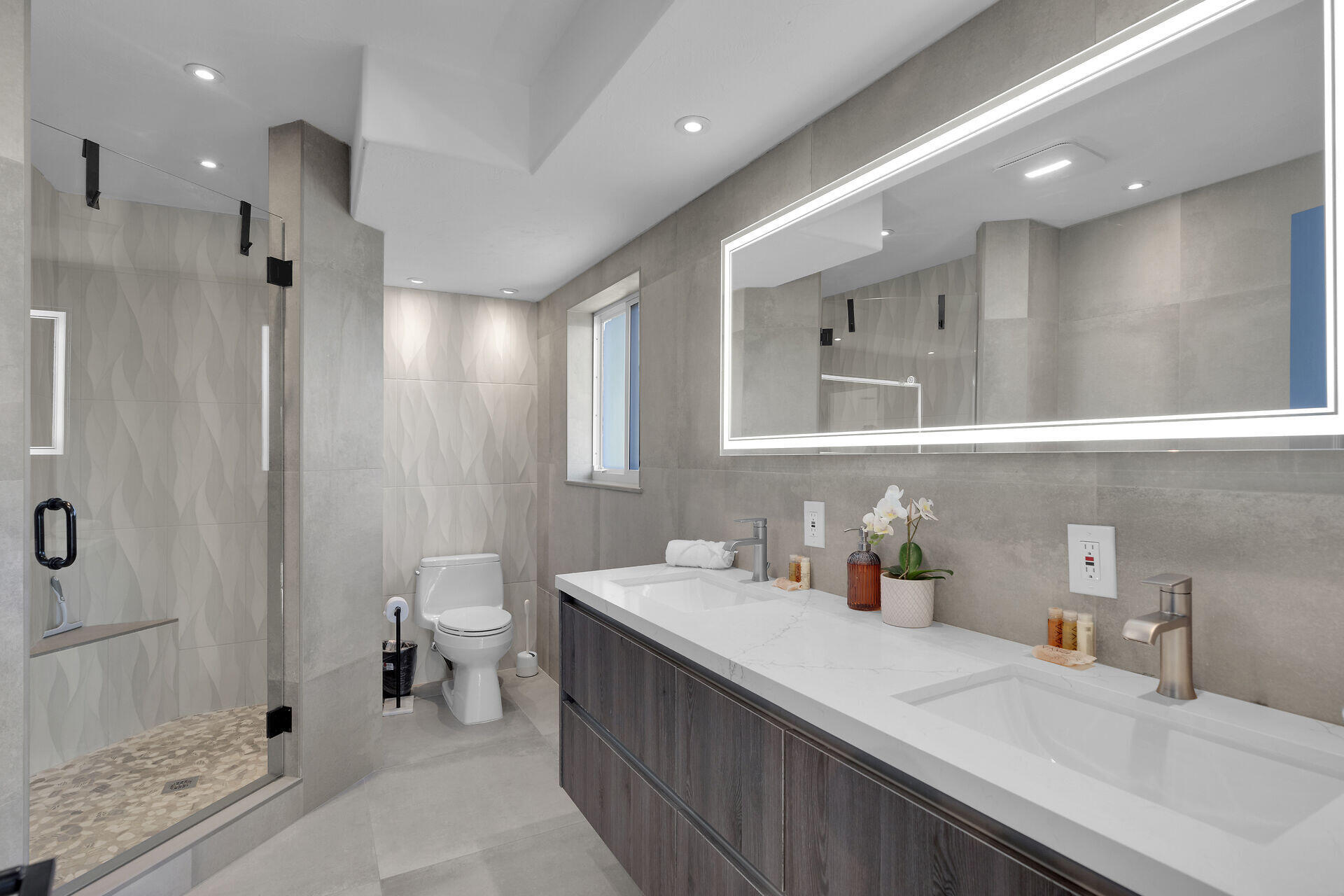 MARATHON, Florida, 33050, United States, 4 Bedrooms Bedrooms, ,3 BathroomsBathrooms,Residential,For Sale,1996240