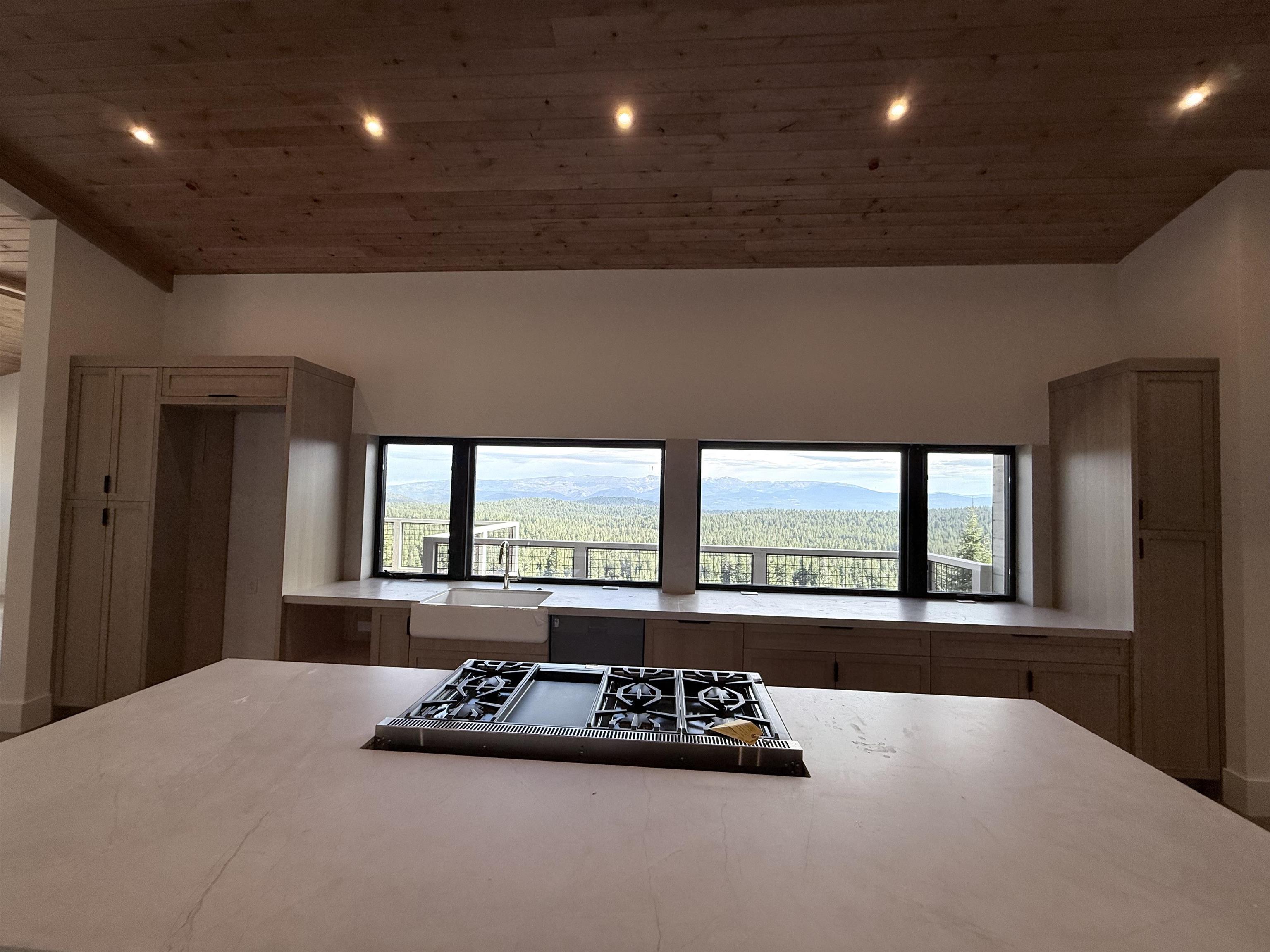 Truckee, California, 96161, United States, 5 Bedrooms Bedrooms, ,5 BathroomsBathrooms,Residential,For Sale,1992888