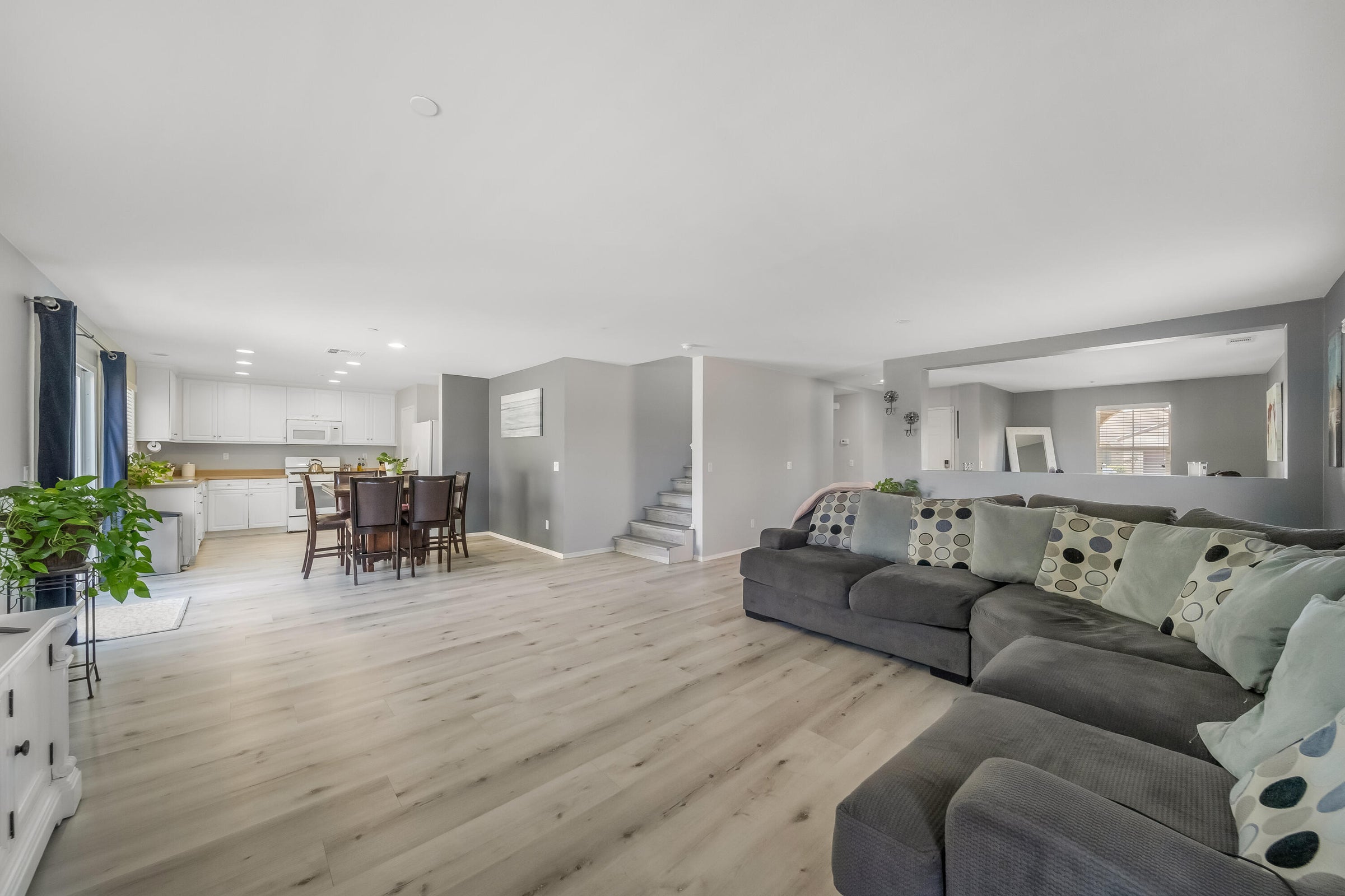 Coachella, California, 92236, United States, 5 Bedrooms Bedrooms, ,3 BathroomsBathrooms,Residential,For Sale,1986838