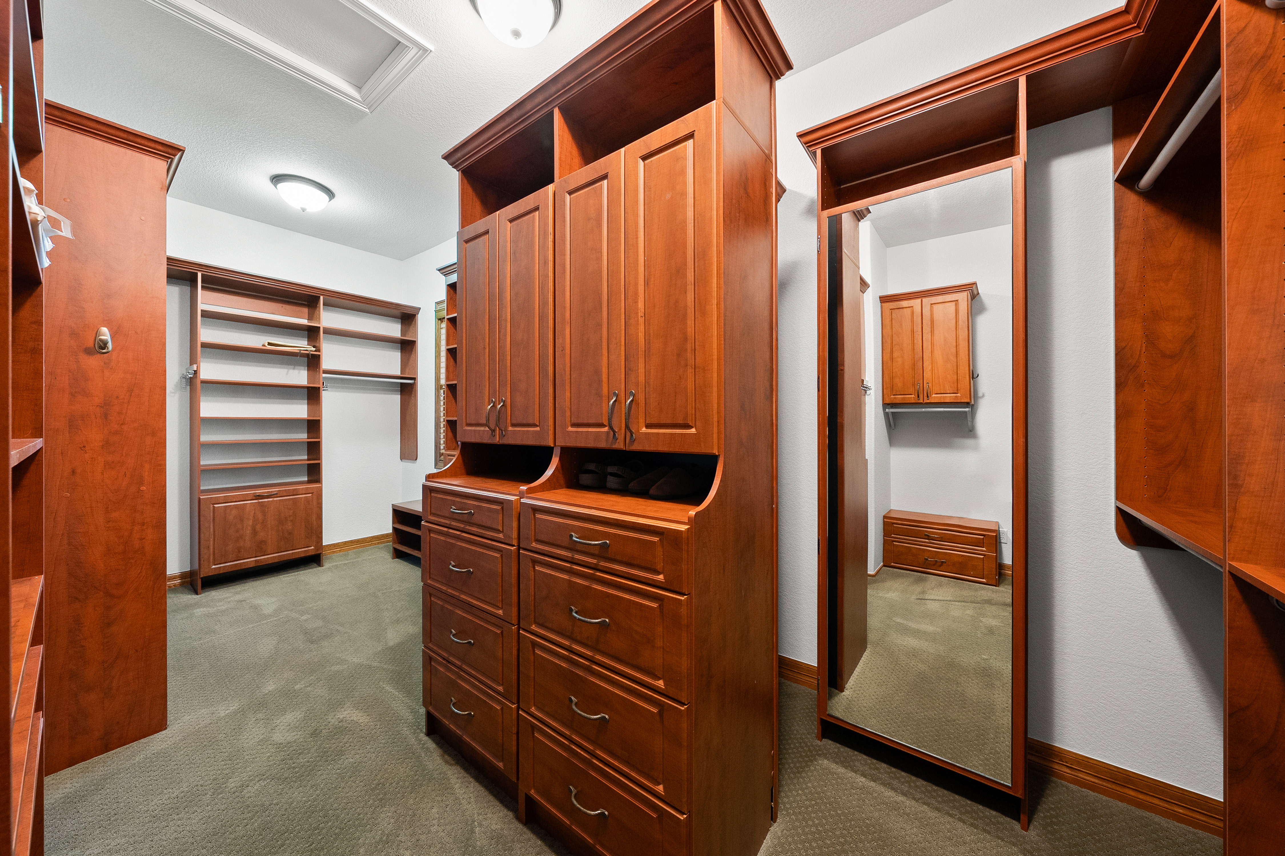  Exceptional ranch-style home in the prestigious gated golf course community - 物件實景