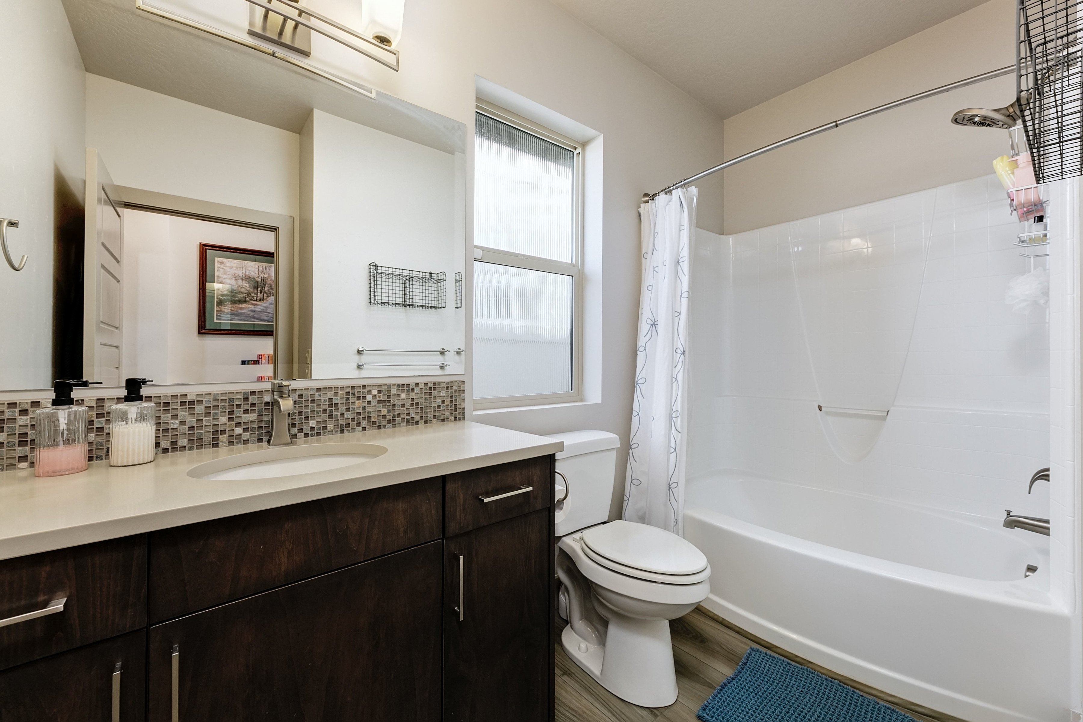  Beautiful Single Level - Former Builder Model Home - 物件實景