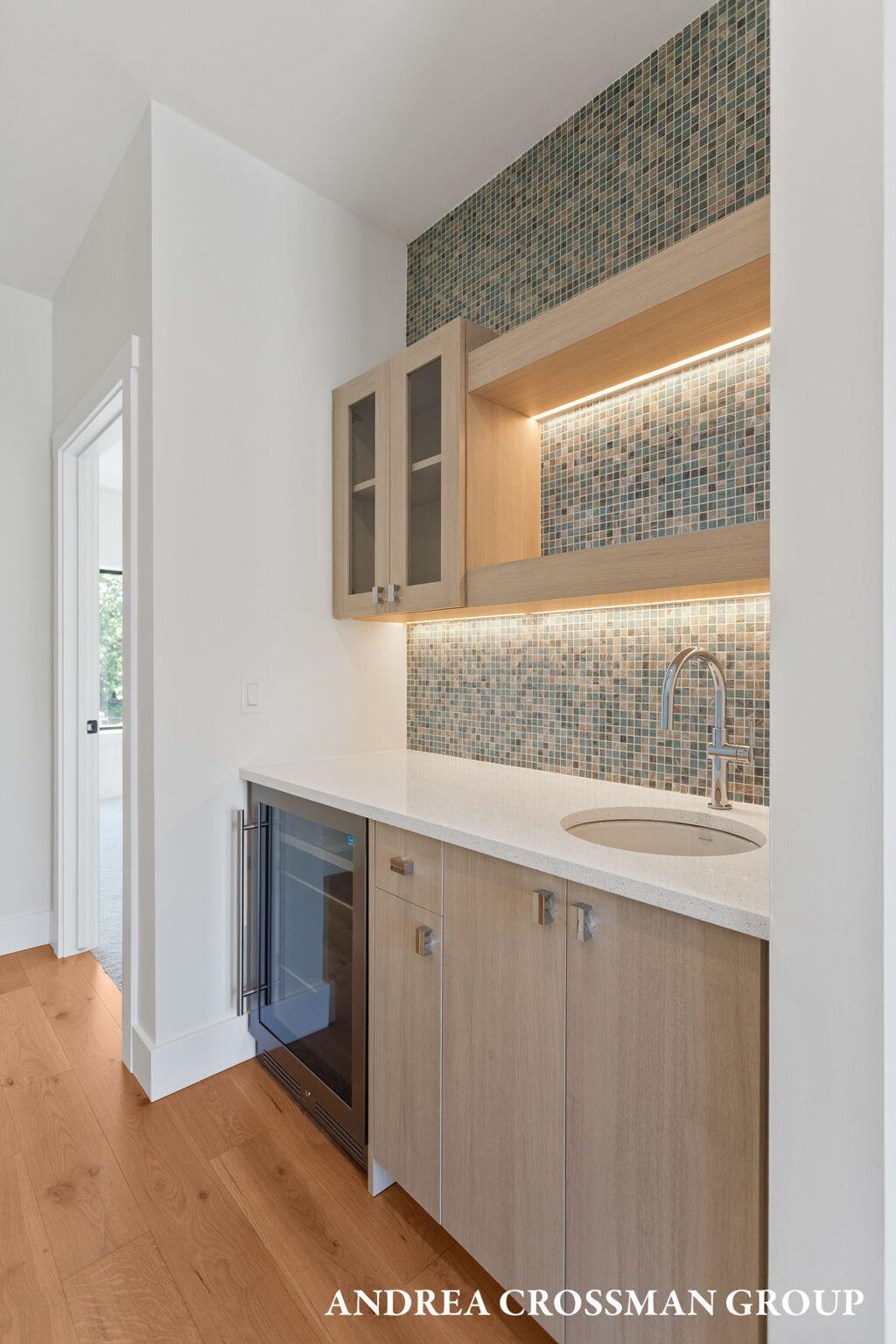 South Haven, Michigan, 49090, United States, 3 Bedrooms Bedrooms, ,3 BathroomsBathrooms,Residential,For Sale,1987692