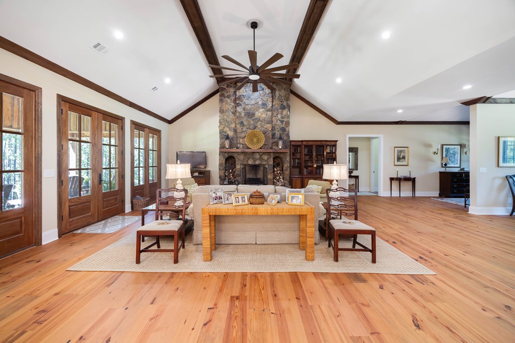 Columbus, Georgia, 31904, United States, 5 Bedrooms Bedrooms, ,5 BathroomsBathrooms,Residential,For Sale,1906061