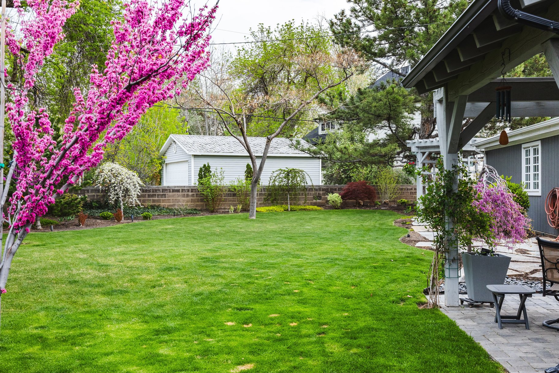  Tastefully Updated Holladay Rambler on .60 acre Manicured Lot - 物件實景