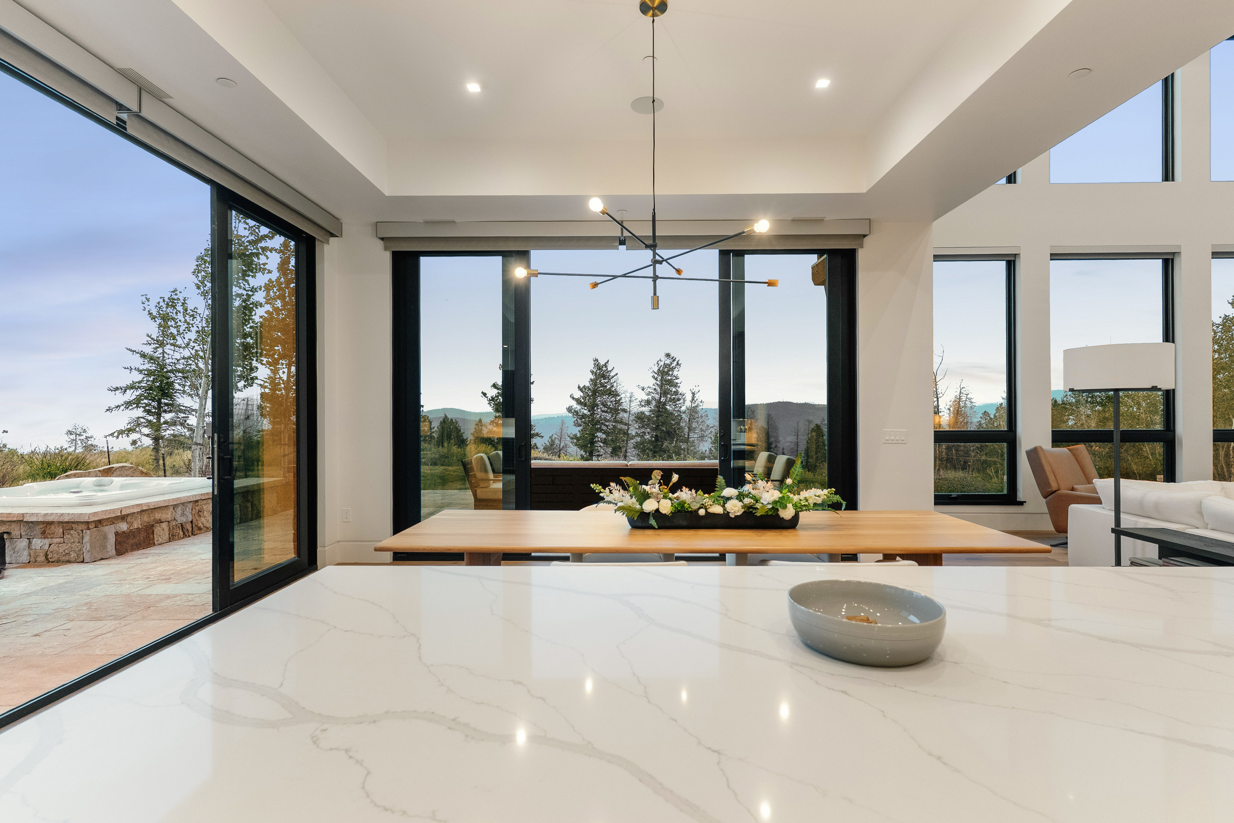  Mountain Modern Luxury Meets Effortless Cordillera Living at 145 Gore Trail - 物件實景