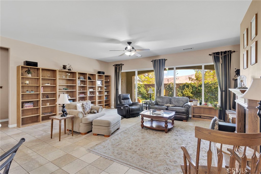 Apple Valley, California, 92308, United States, 2 Bedrooms Bedrooms, ,3 BathroomsBathrooms,Residential,For Sale,1958673