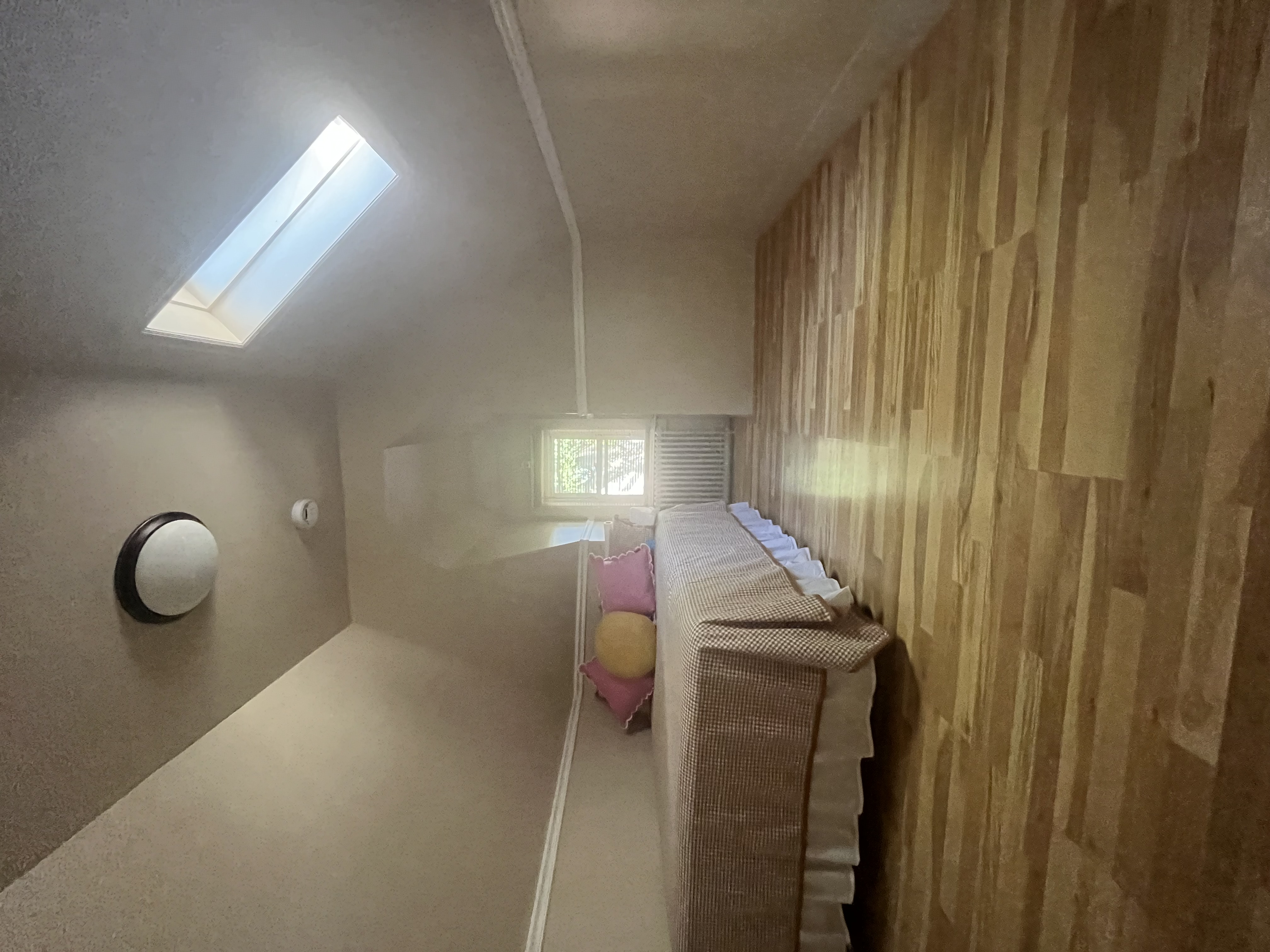 Bronx, New York, 10475, United States, 3 Bedrooms Bedrooms, ,2 BathroomsBathrooms,Residential,For Sale,1974345