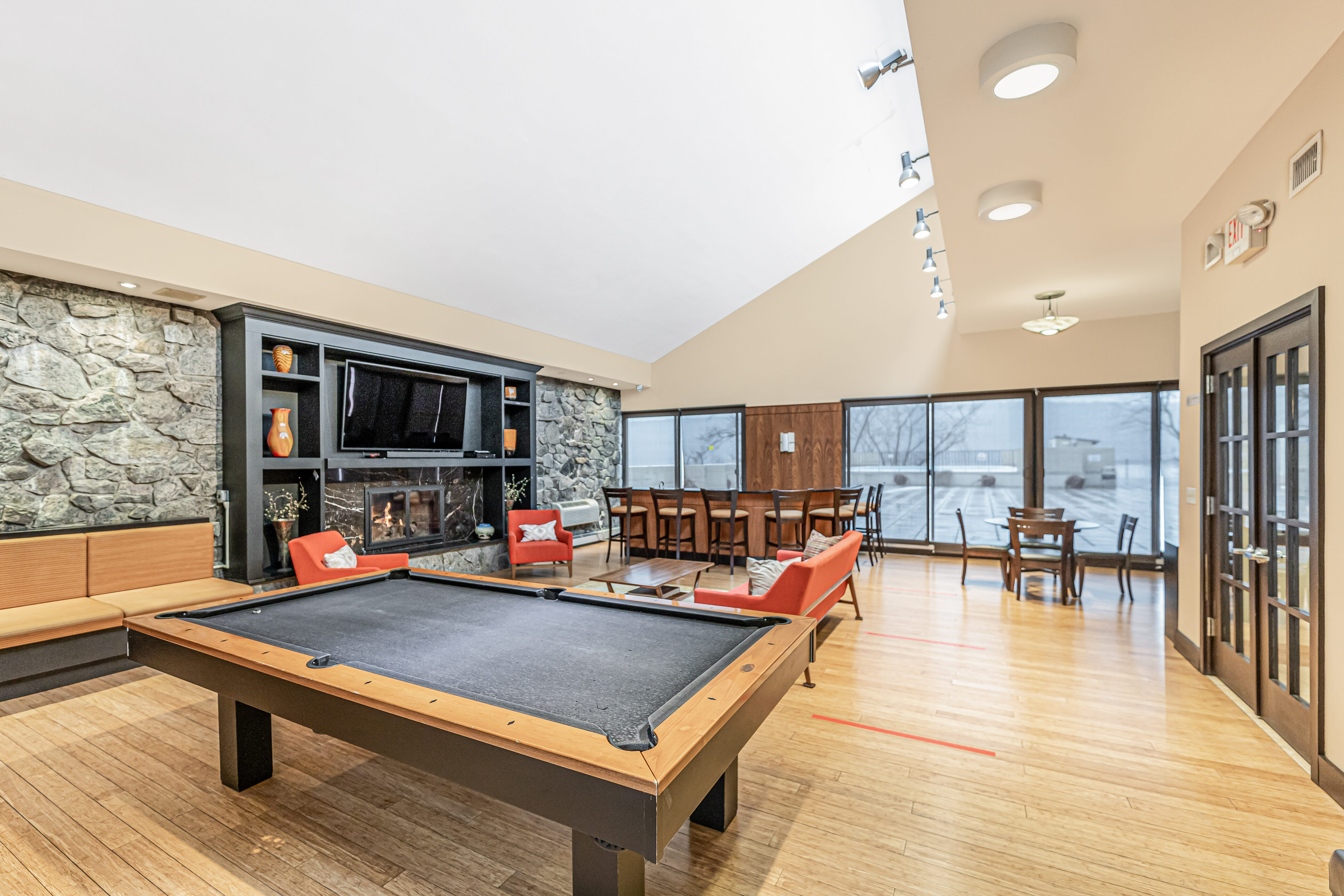  1155 Warburton Avenue - 物件實景