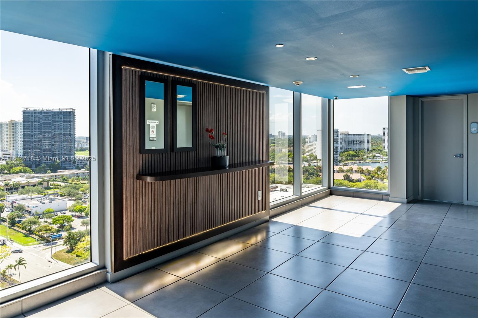 Hallandale Beach, Florida, 33009, United States, 2 Bedrooms Bedrooms, ,2 BathroomsBathrooms,Residential,For Sale,1840698